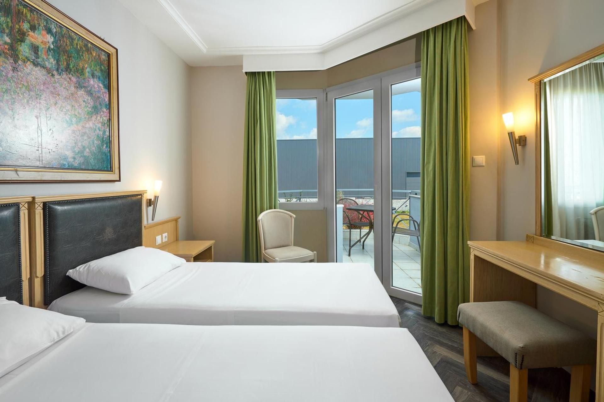 Iris Hotel Twin Room