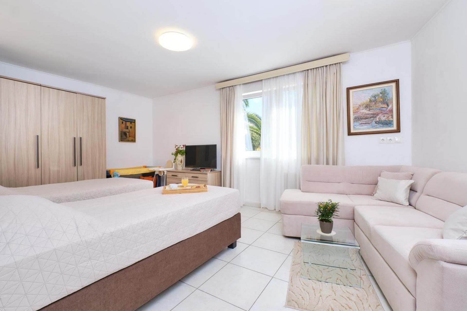 Superior Apartment