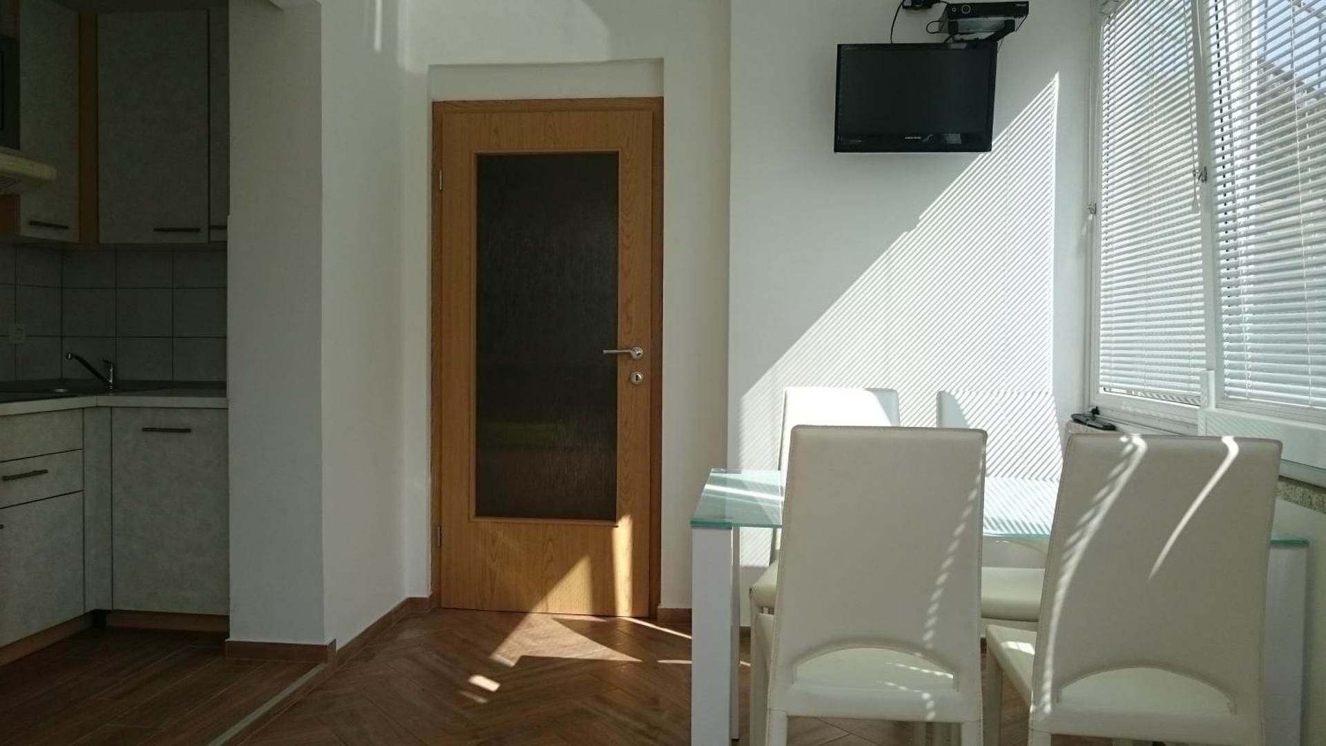 Apartment 4