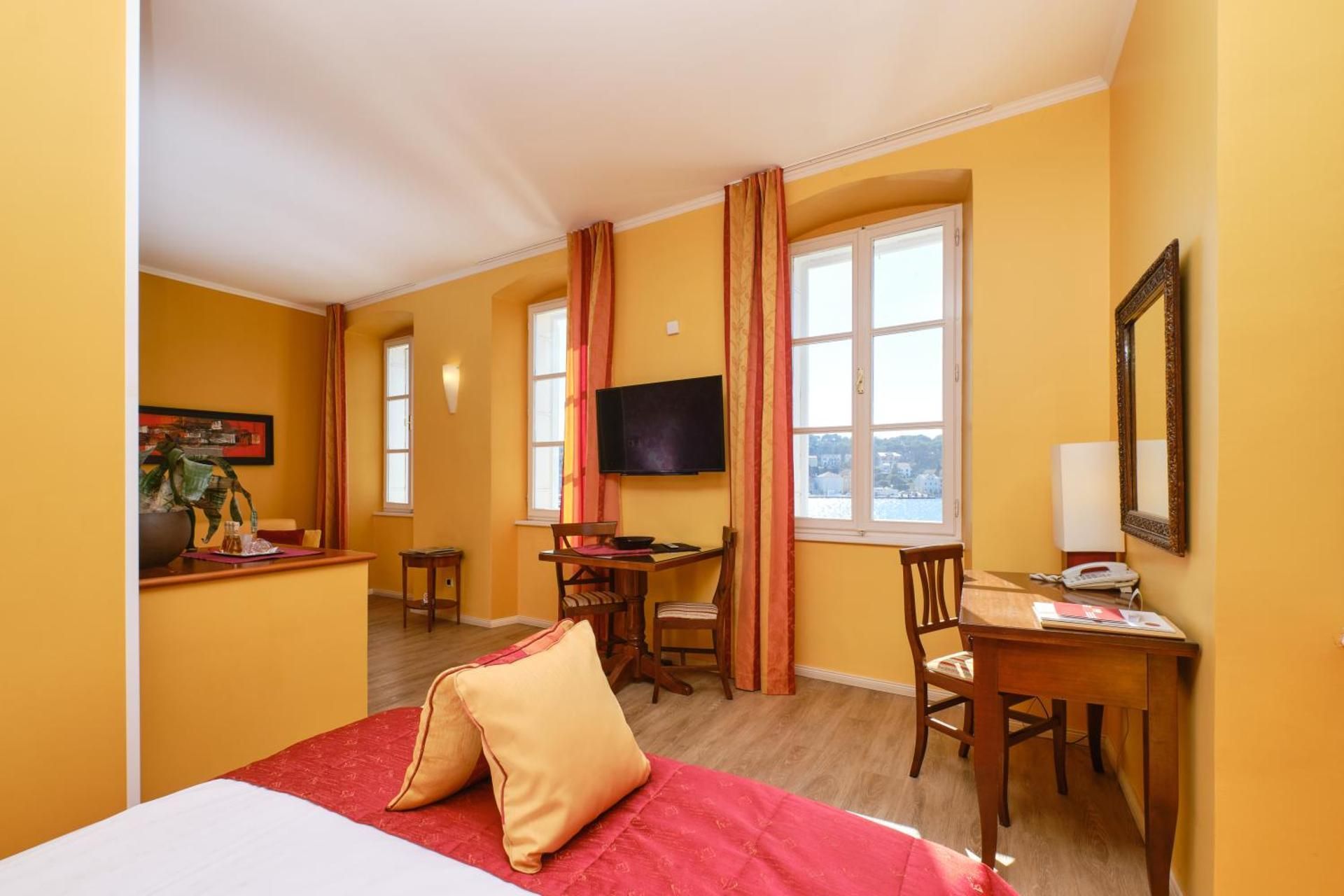 Junior Suite with Sea View - with Breakfast In Room