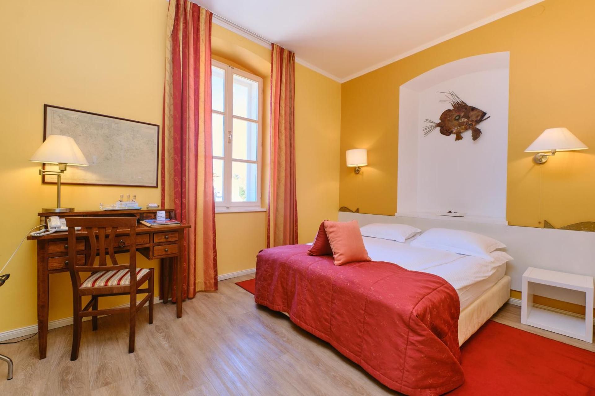 Single Room - with Breakfast In Room