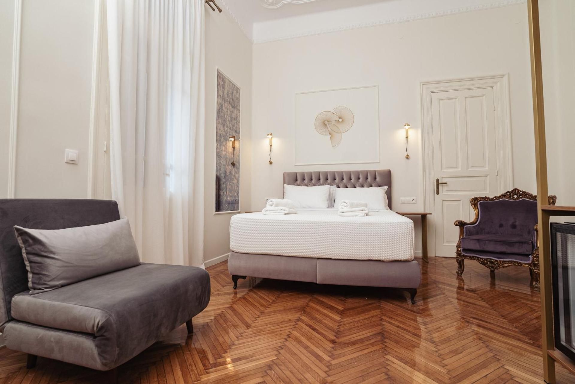 Superior King Room