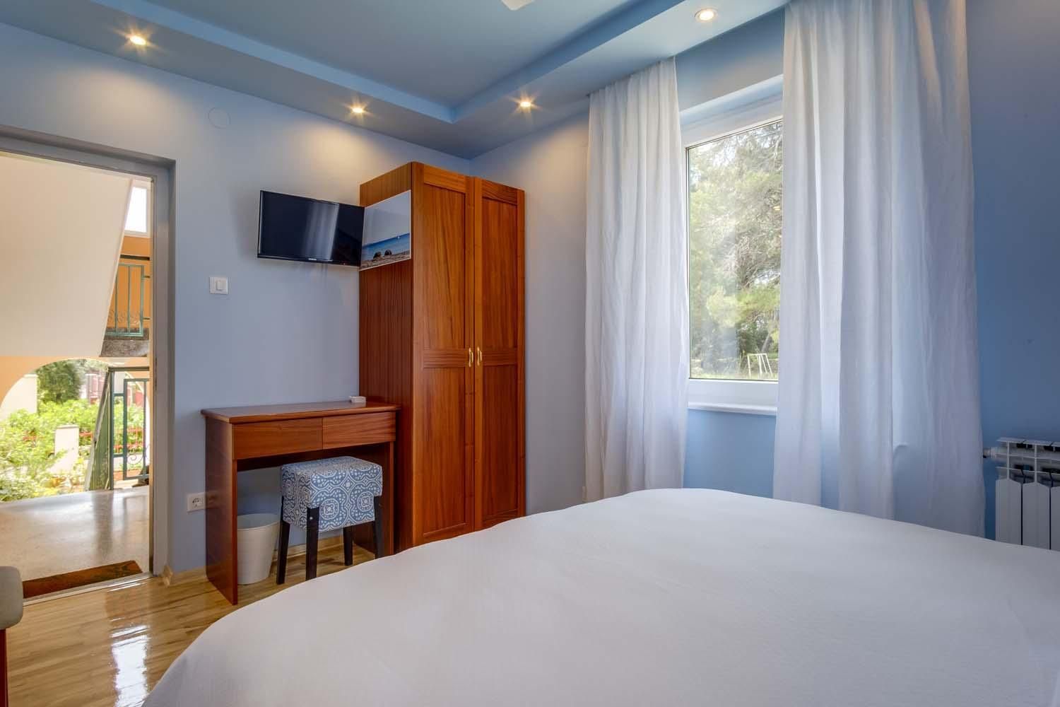 Single Room with Park View