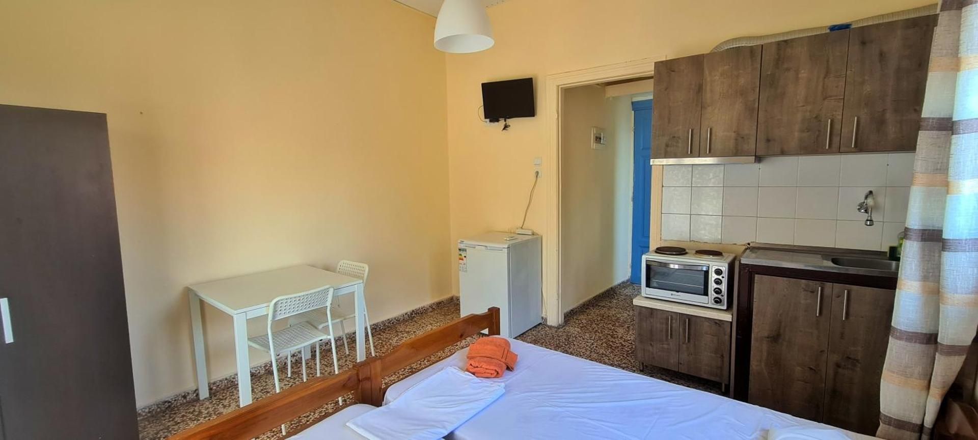 Veranda Rooms to Let Double Room with Balcony 2