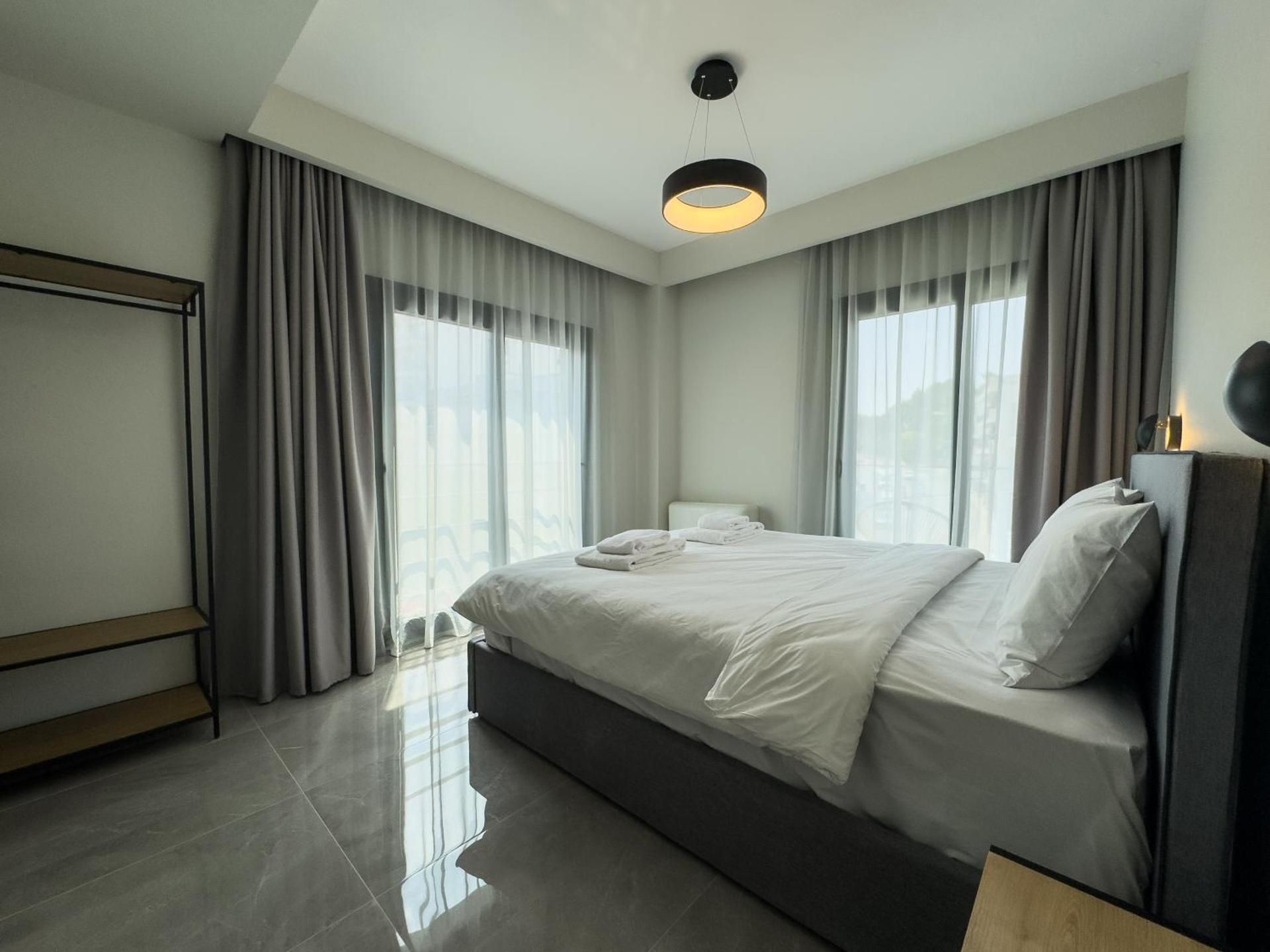 Three-Bedroom Apartment with Balcony