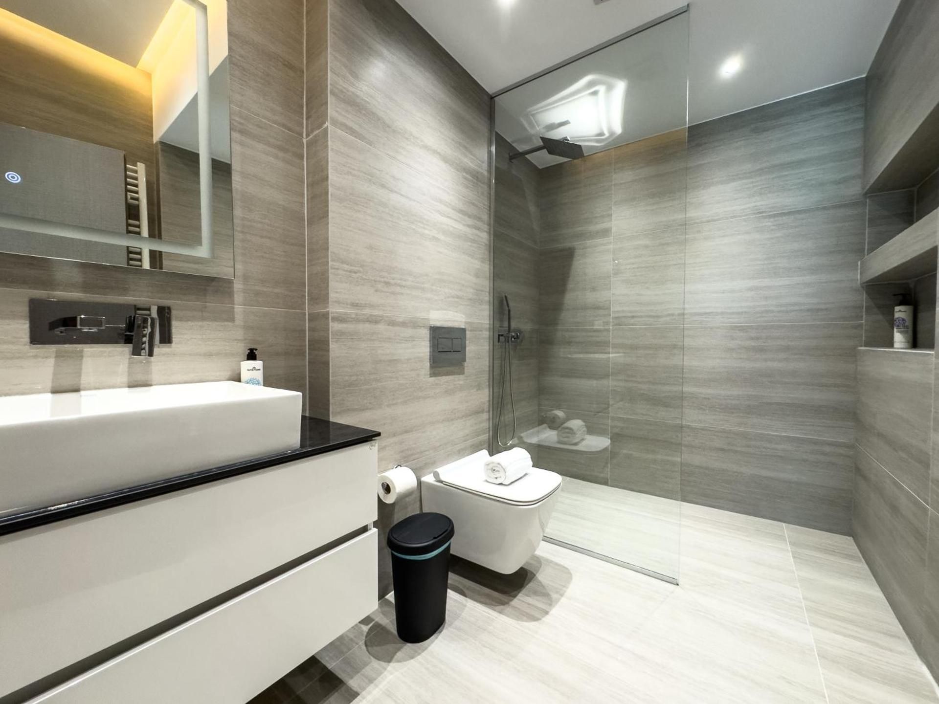 Three-Bedroom Apartment with Balcony