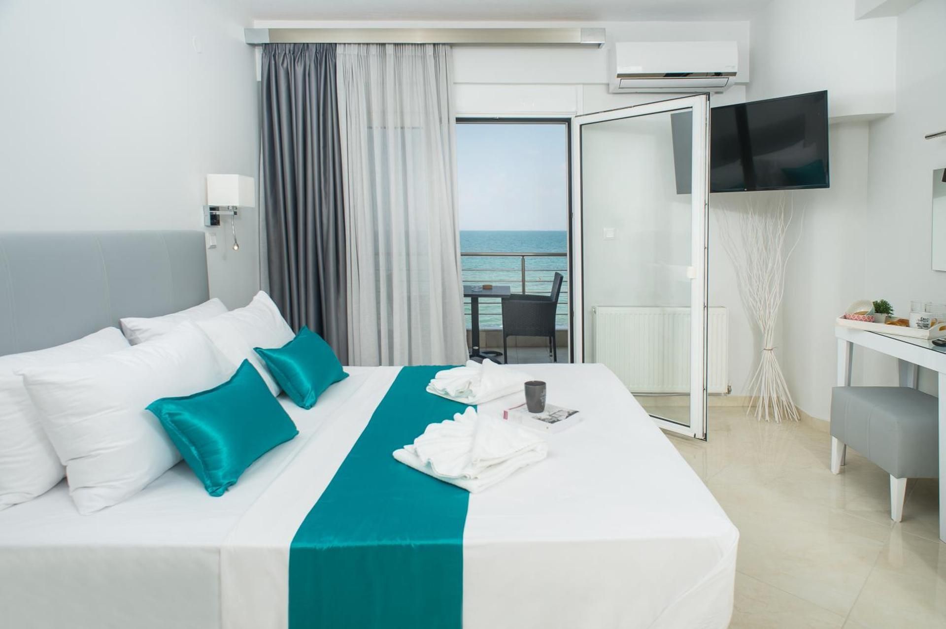 Studio with Sea View