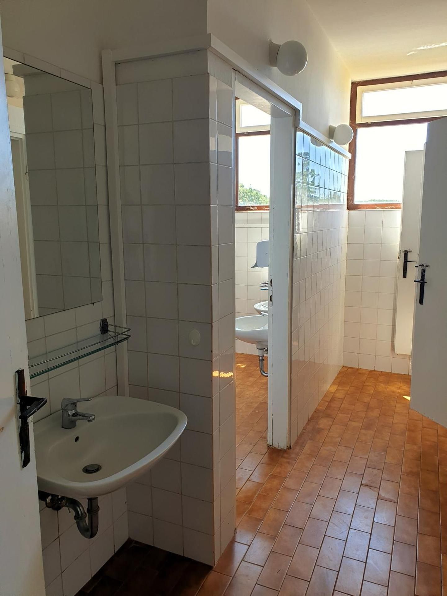 Basic Triple Room with Shared Bathroom