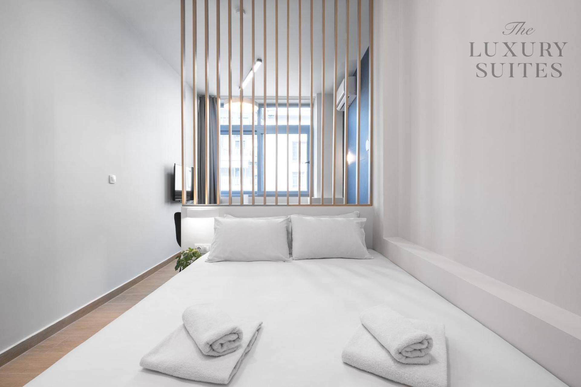King Studio with Sofa Bed