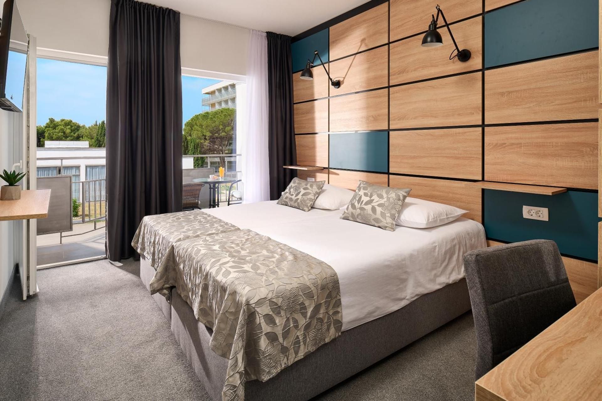 Standard Double or Twin Room with Balcony and Garden View