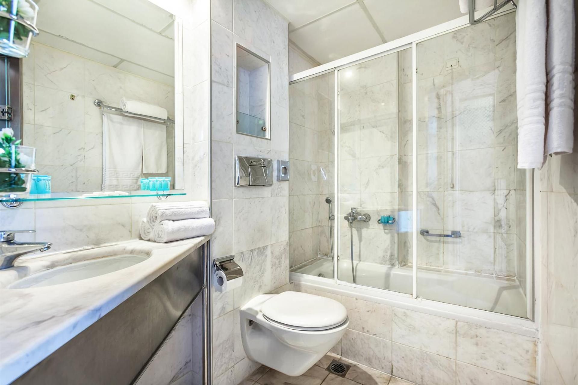 Minerva Premier Hotel Double Room 3