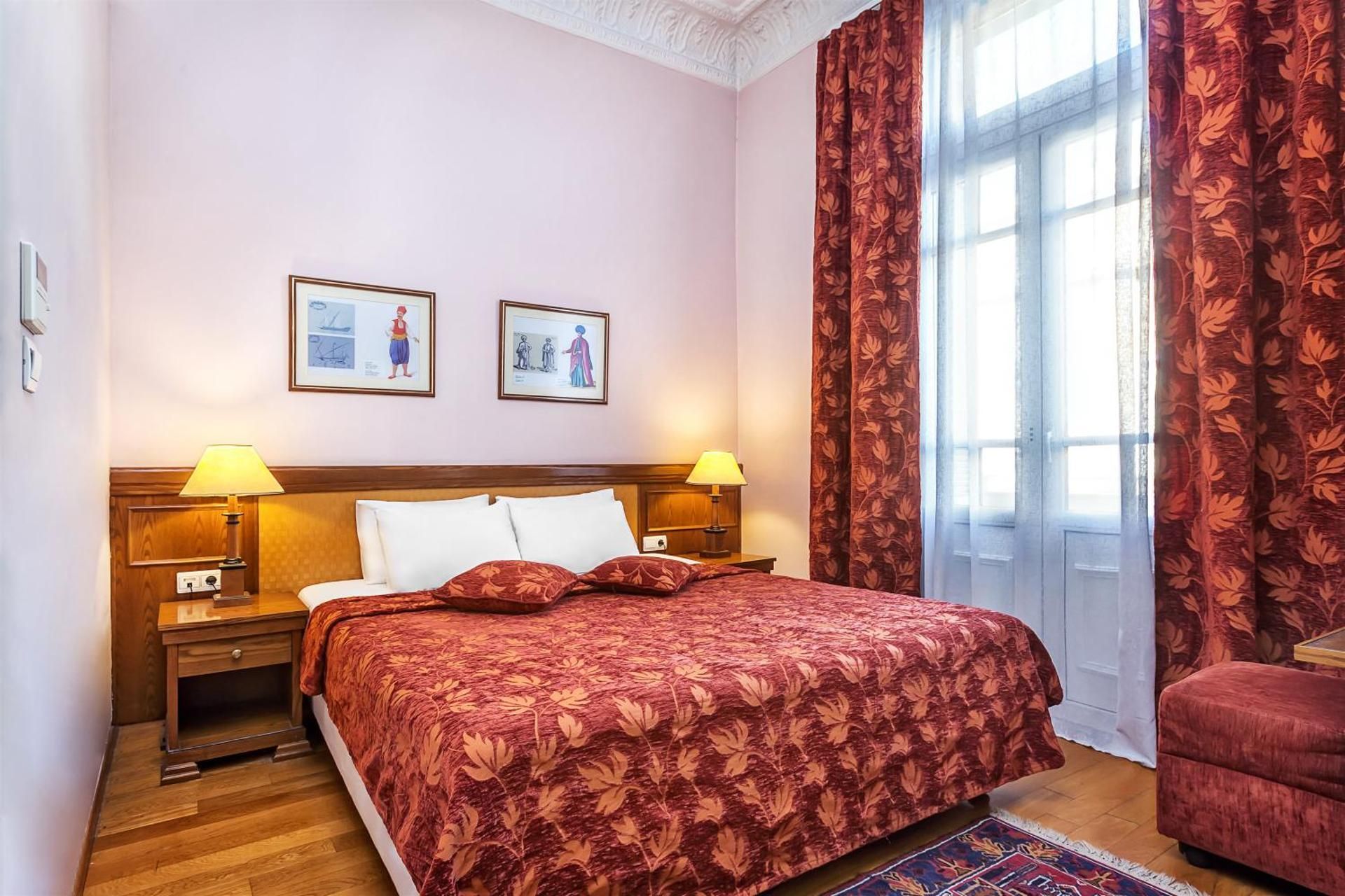 Minerva Premier Hotel Double Room 2