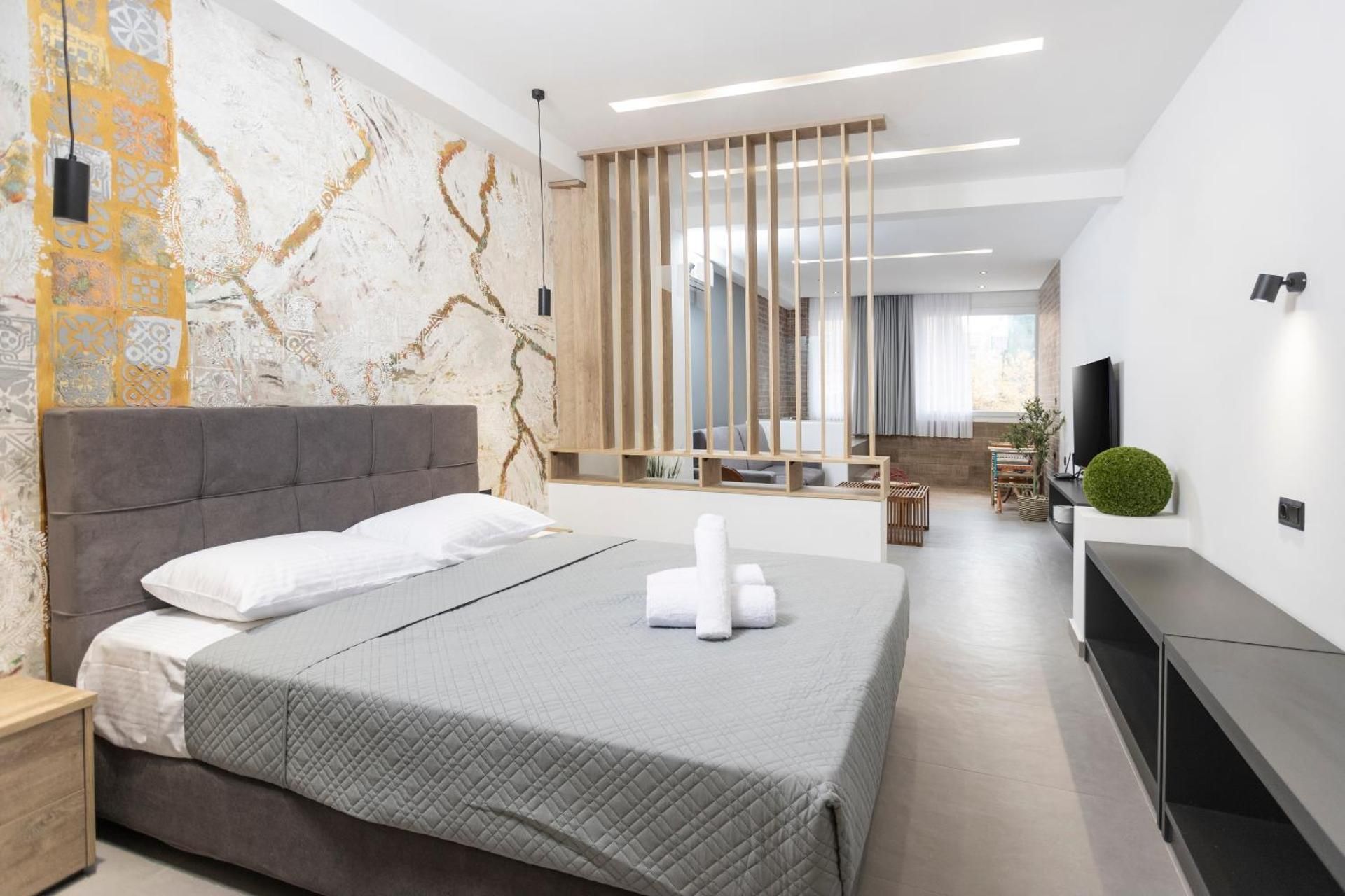 Suite with Hot Tub