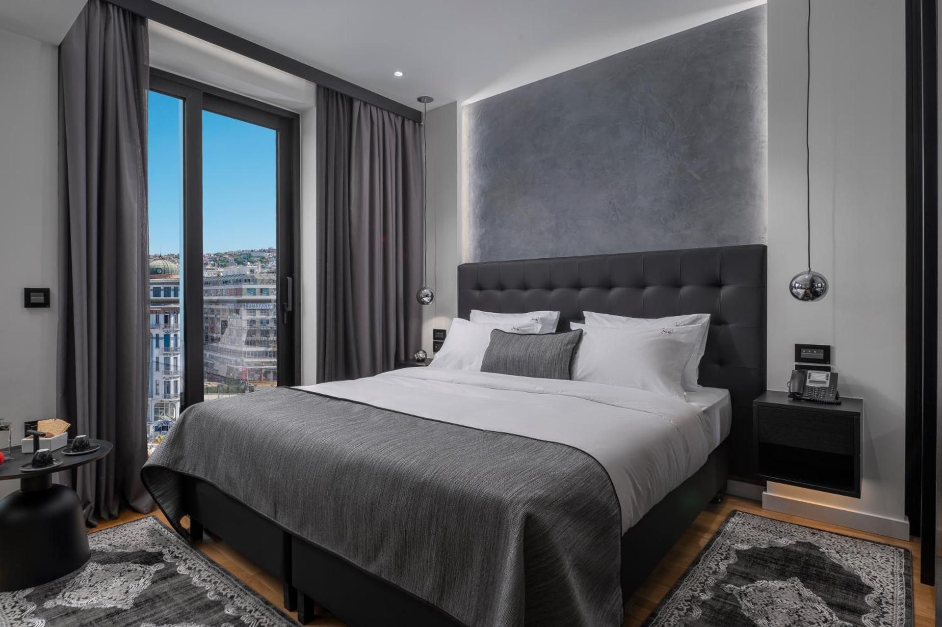 Elegant Suite