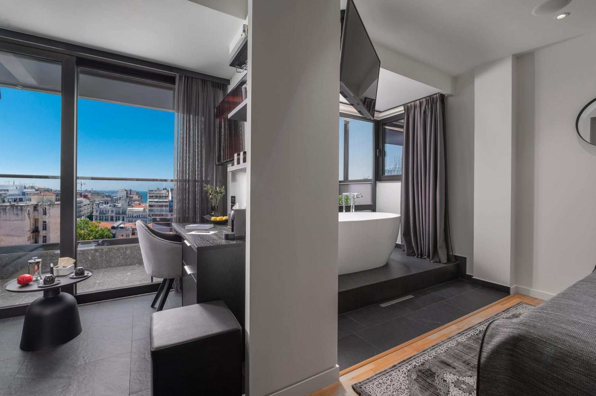 Premium Suite