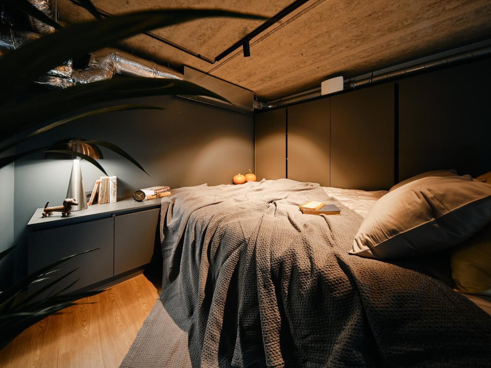 Studio - Split Level