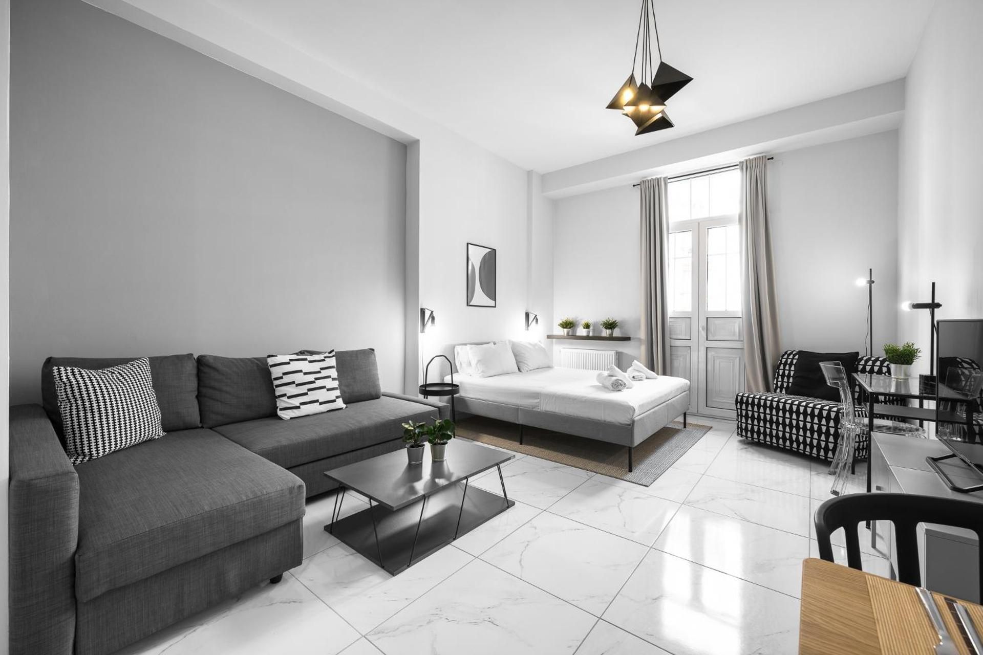 King Studio with Sofa Bed