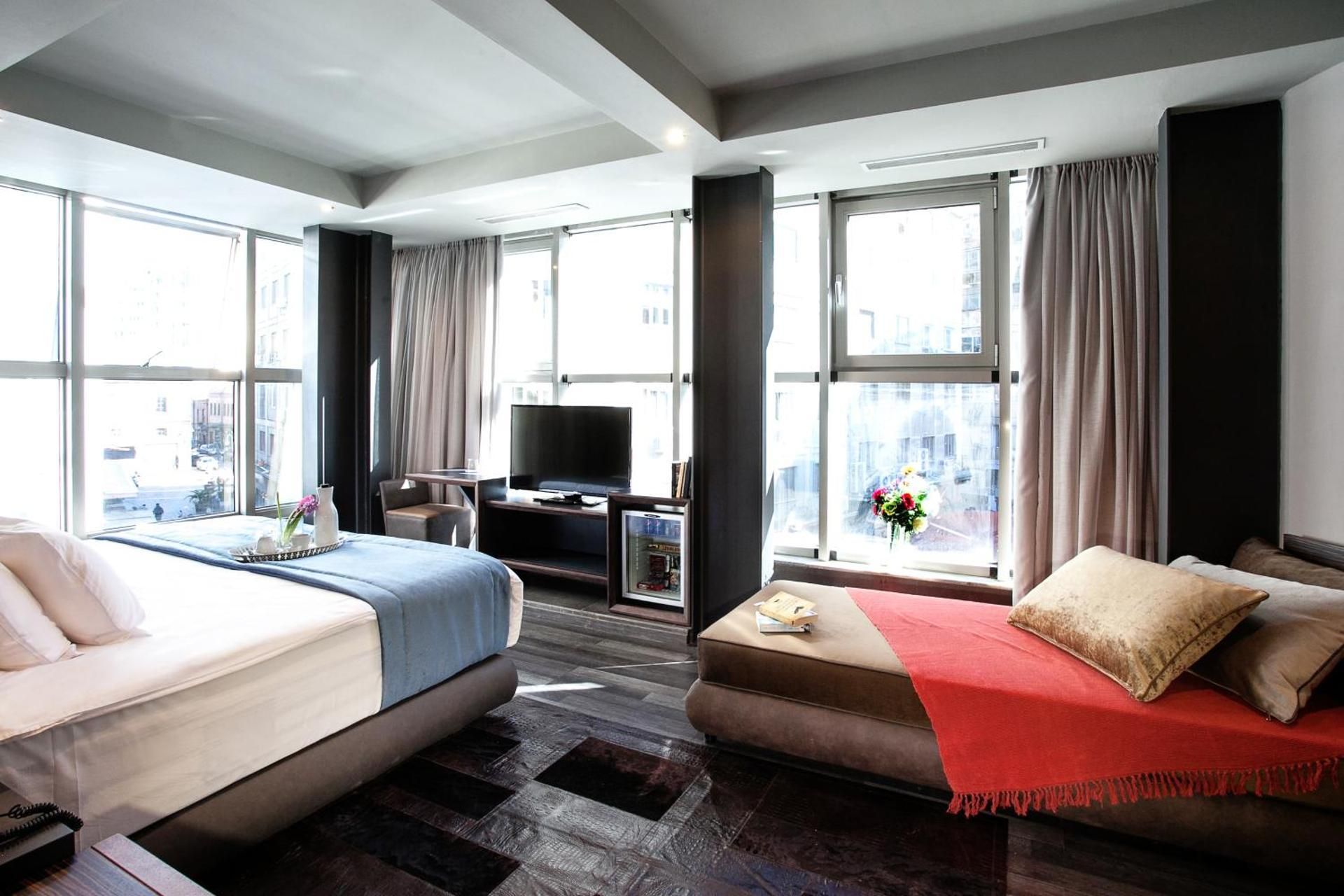 Superior Suite with Hot Tub