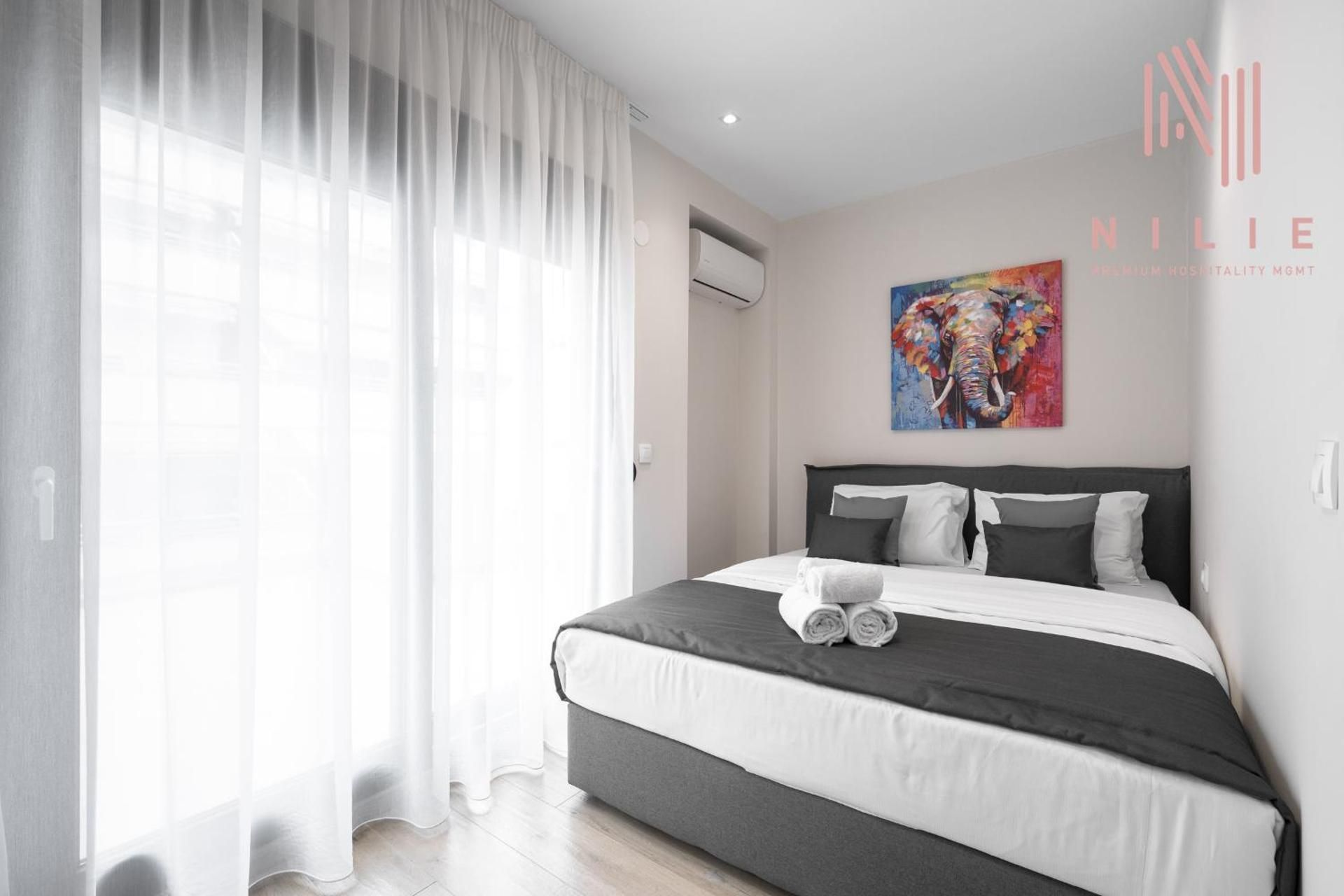 One-Bedroom Apartment with Balcony