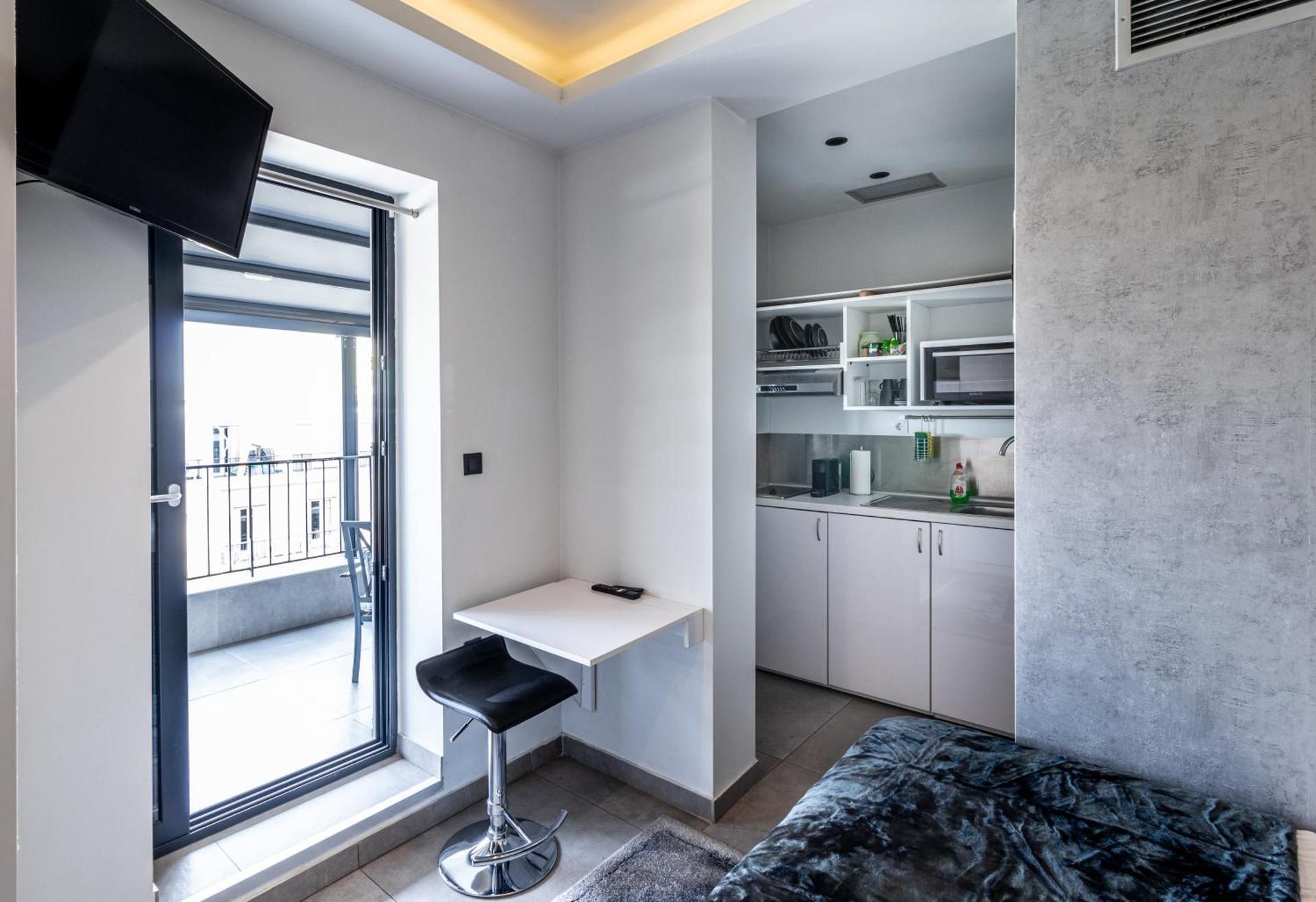Raise Thessaloniki Avocado Suites Studio Apartment 3