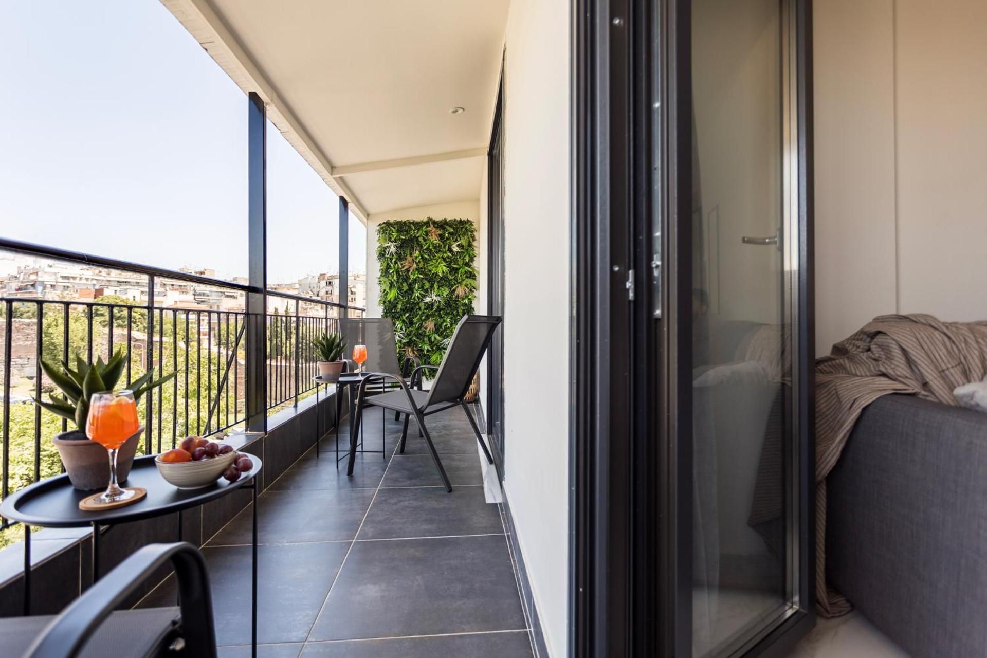 Superior One-Bedroom Apartment with Balcony
