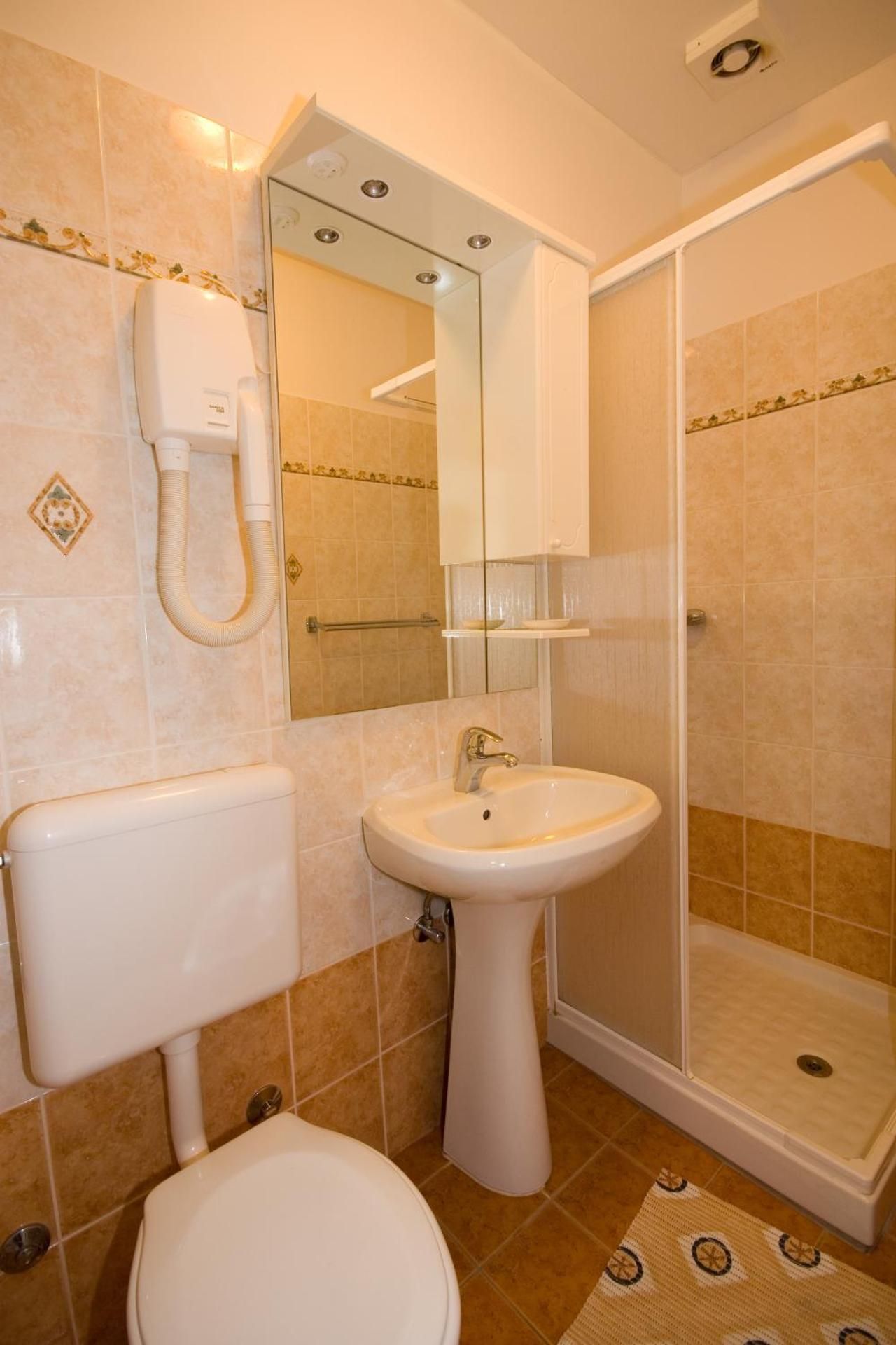 Apartment (2 Adults)