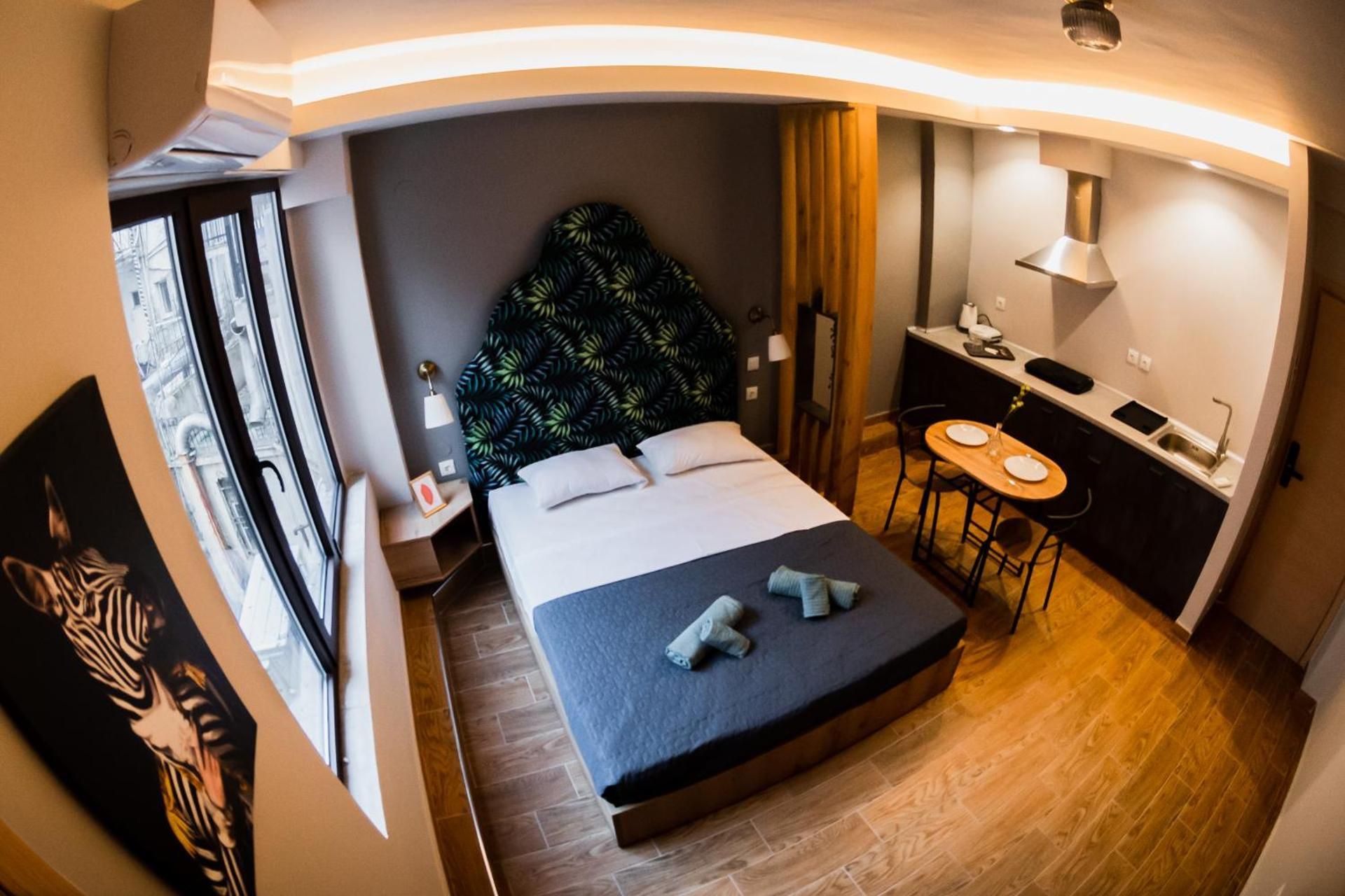 One-Bedroom Apartment