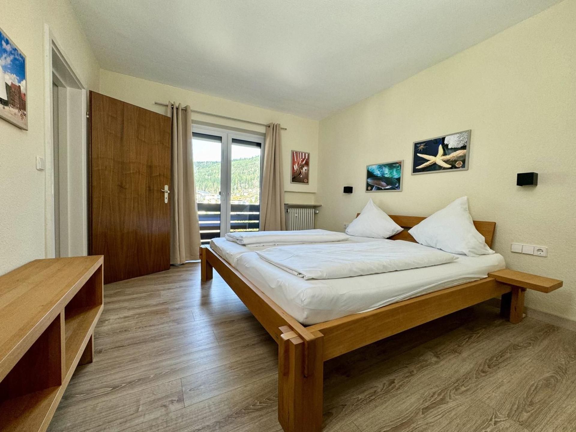 Apartment mit Balkon