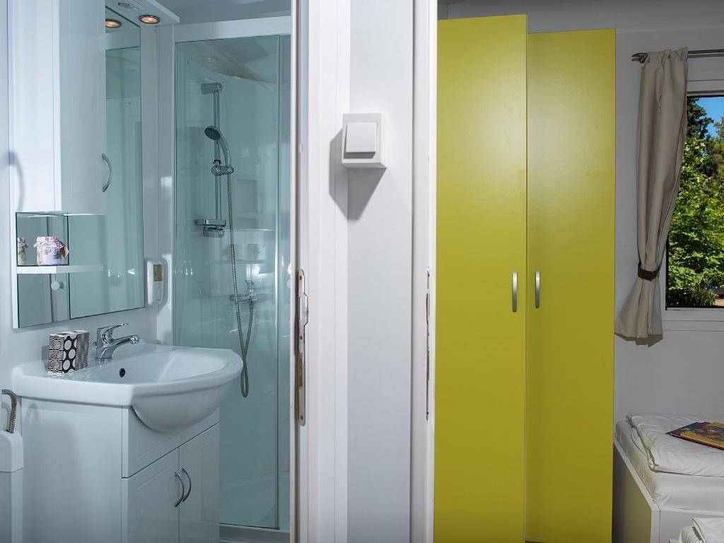 Standard Two-Bedroom Mobile Home – Premium zone