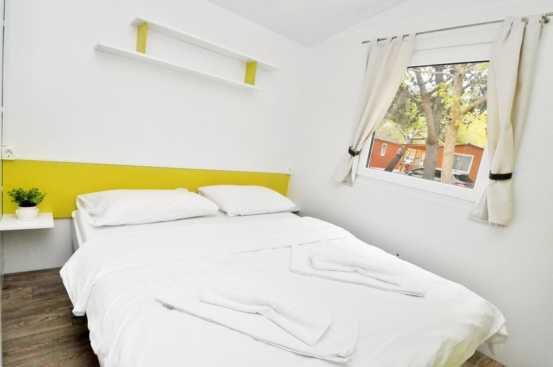 Standard Two-Bedroom Mobile Home – Premium zone