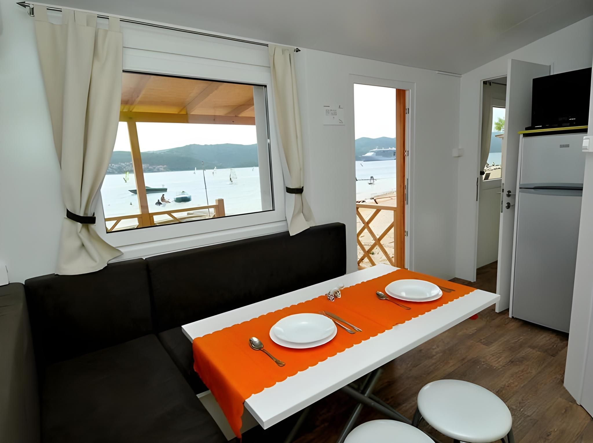 Apartment (4 Adults)
