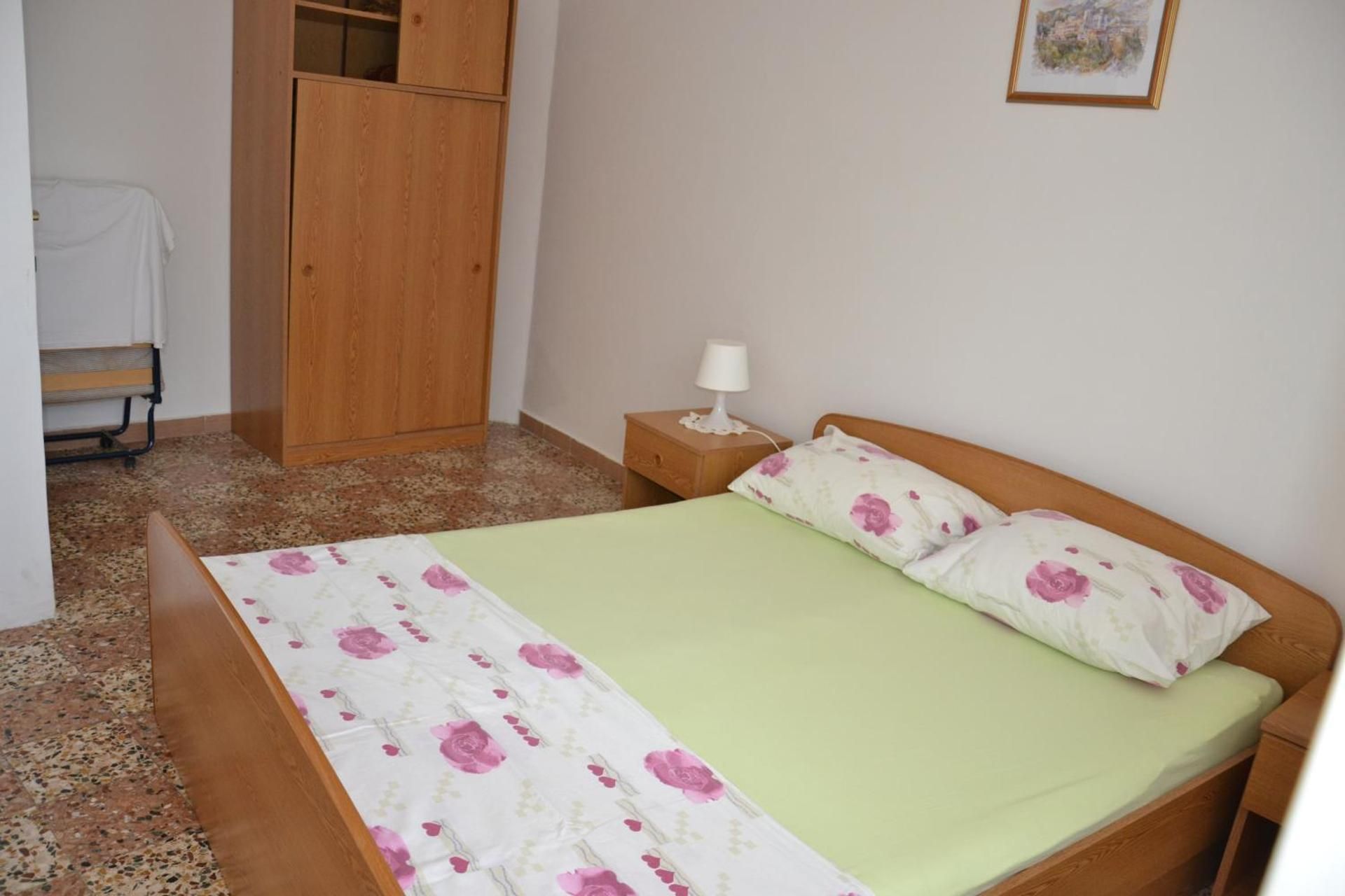 Apartment with Sea View-Ground Floor 