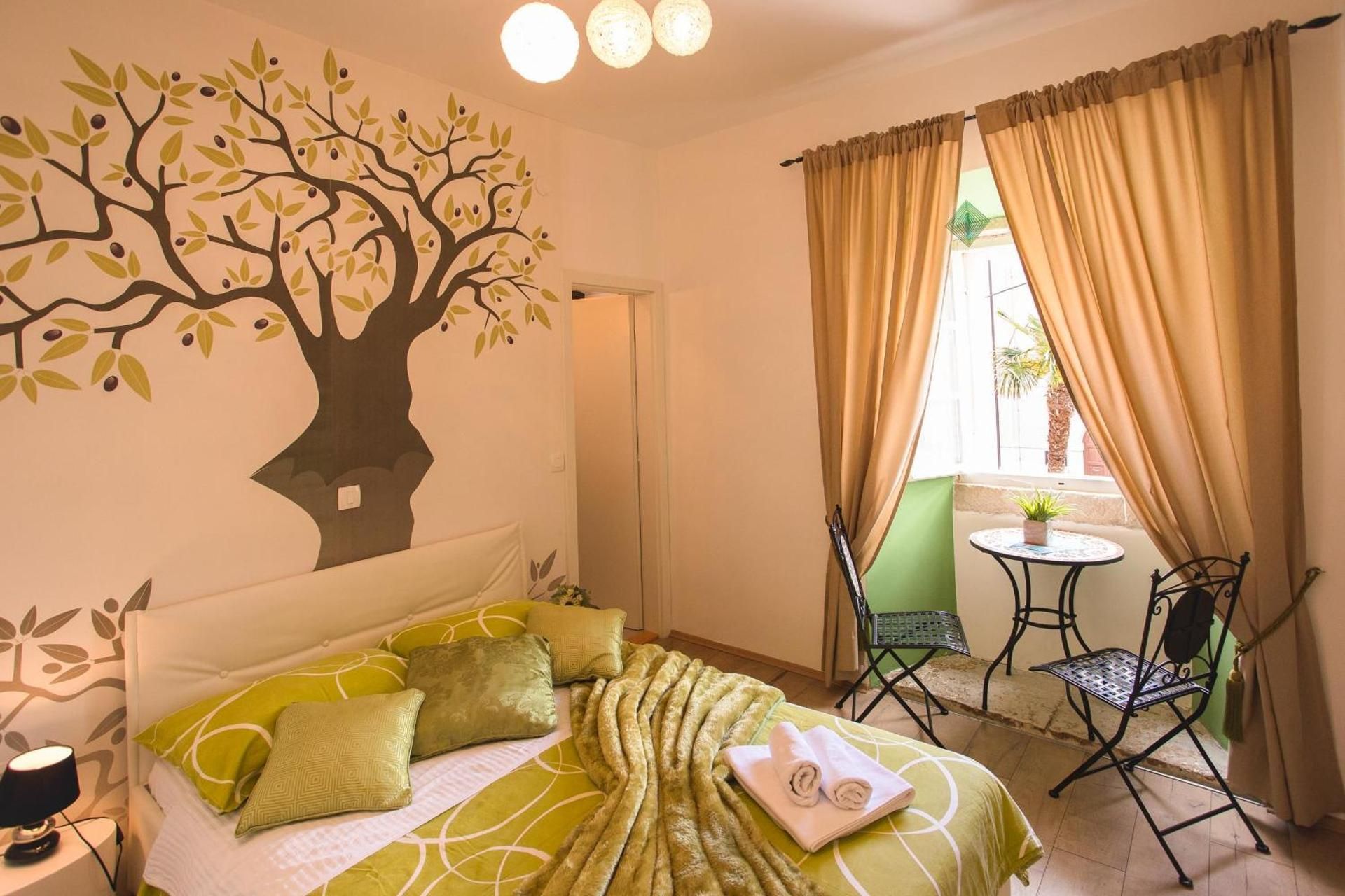 Double Room - Olive