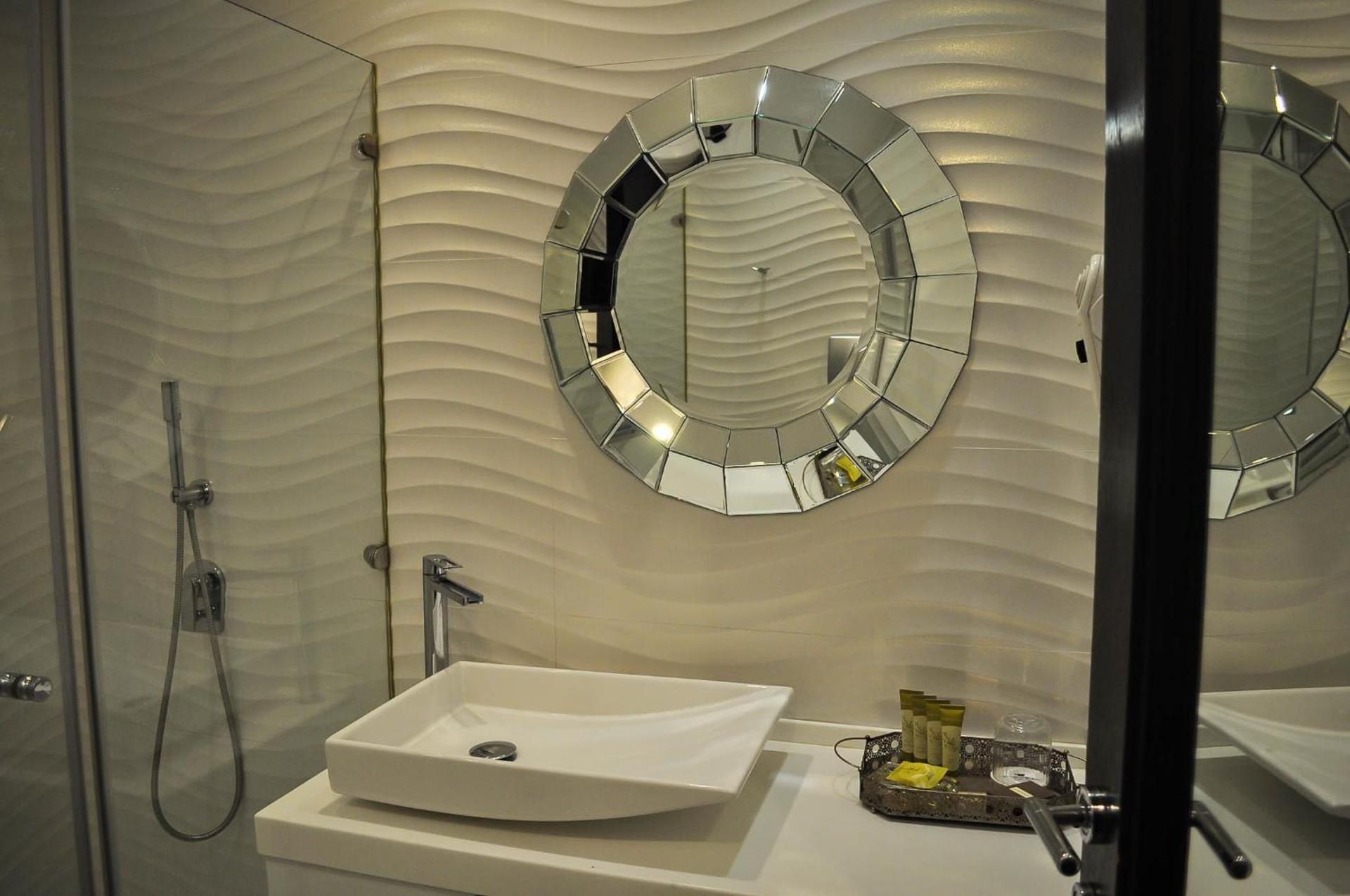 Suite with Spa Bath