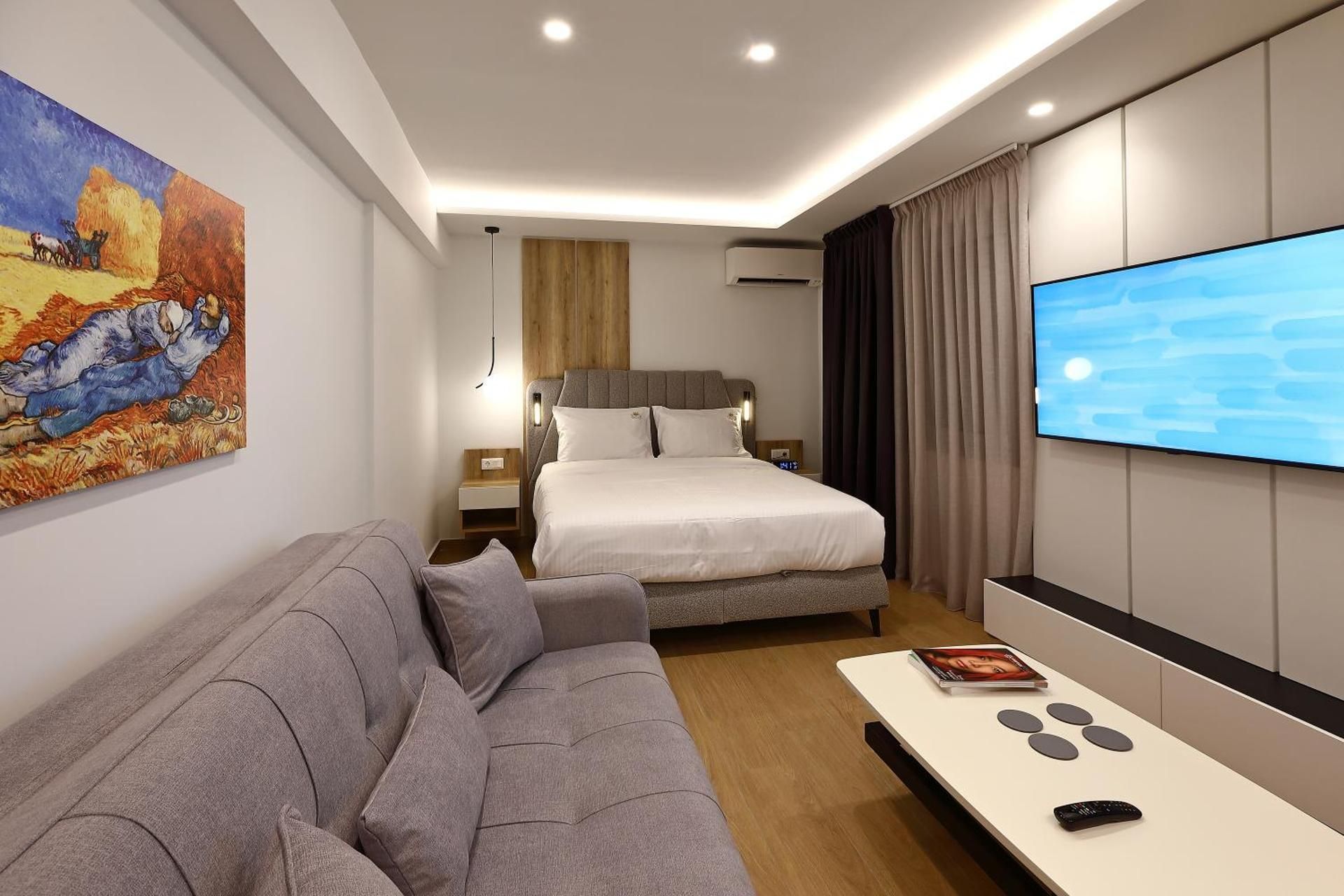 Deluxe Suite