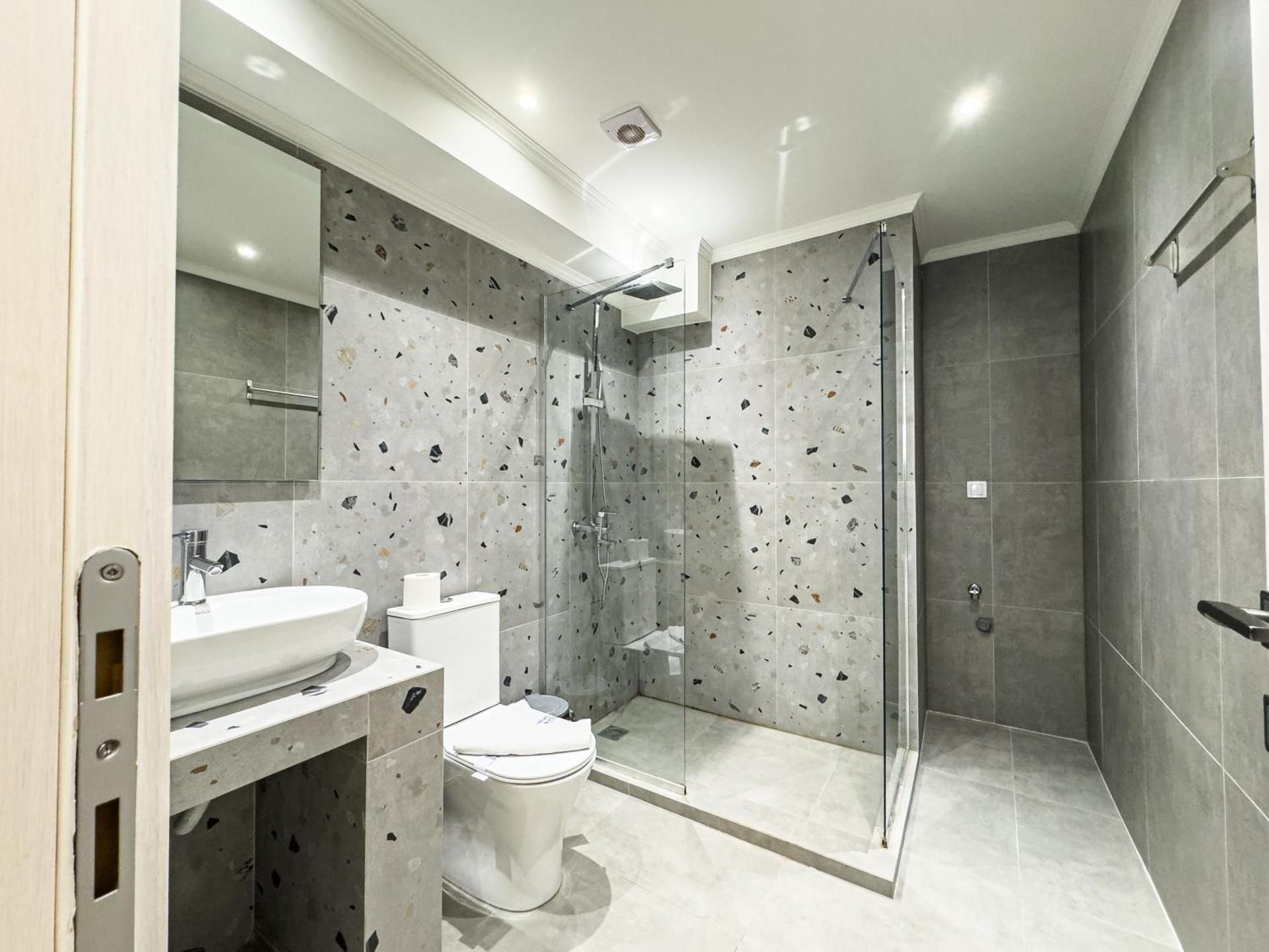 One-Bedroom Deluxe Apartment