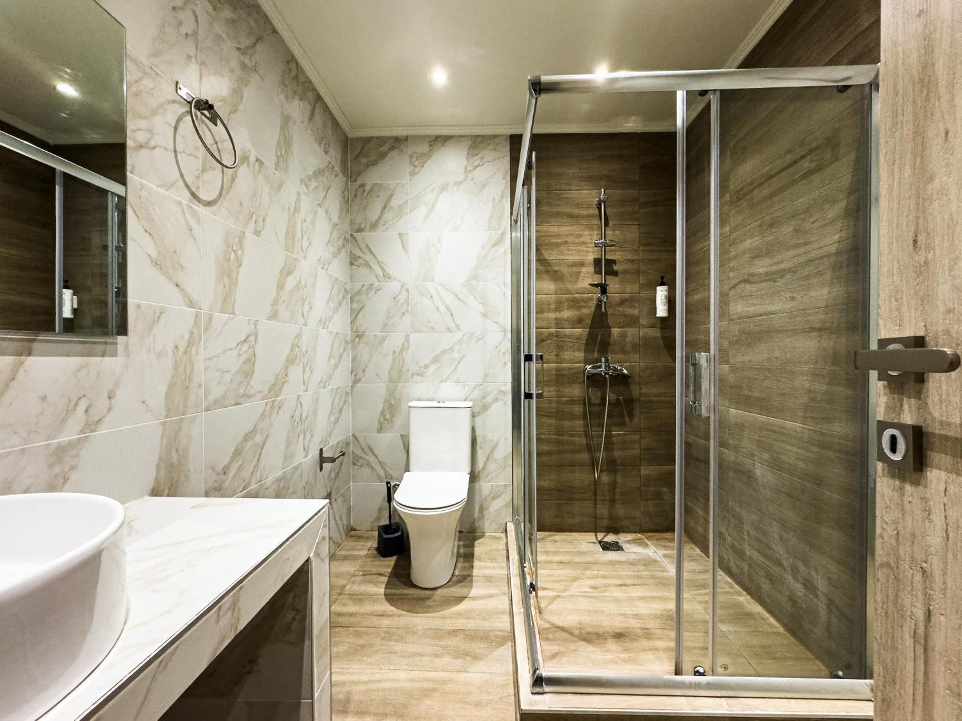 Superior One-Bedroom Apartment with Balcony