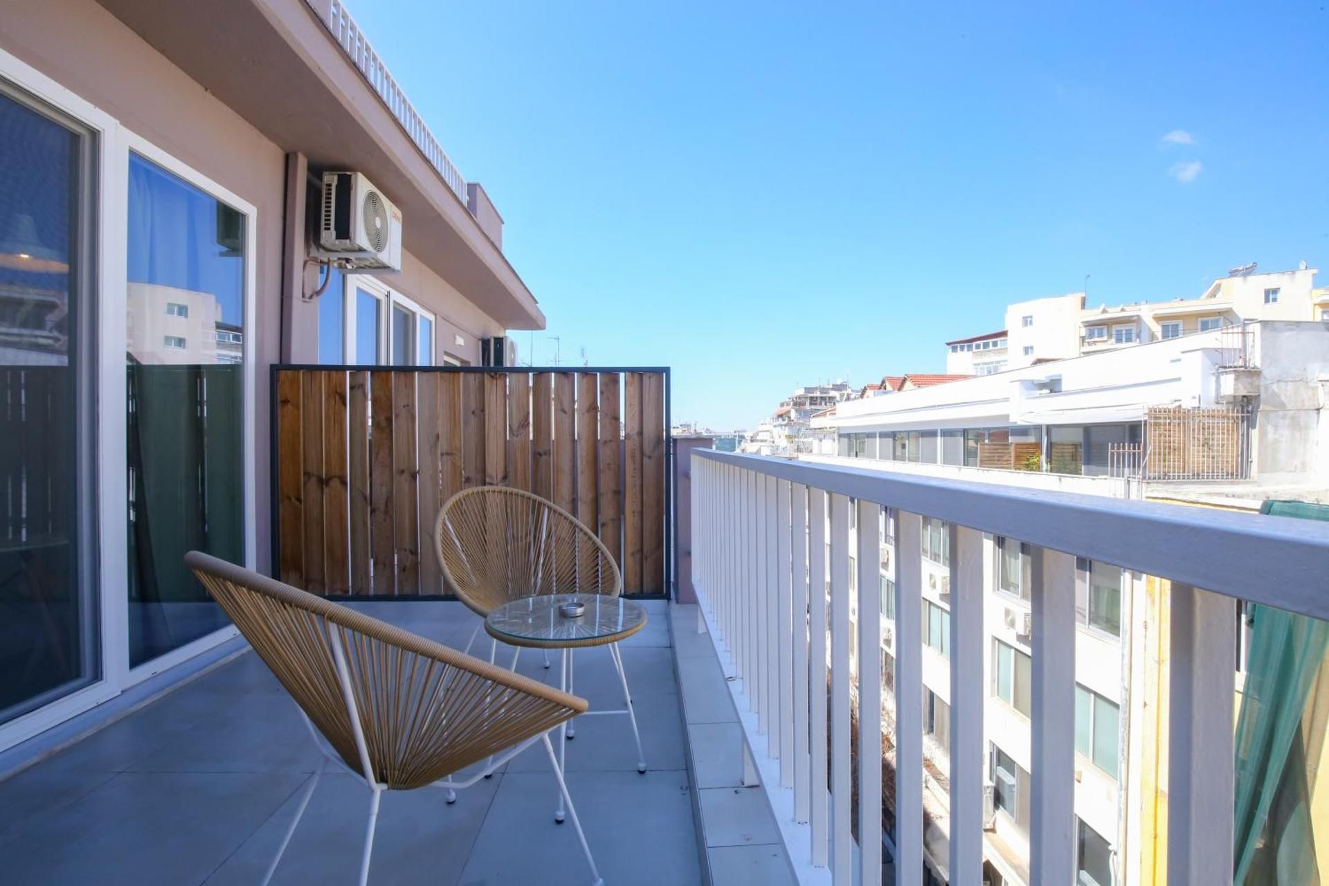 Superior One-Bedroom Apartment with Balcony