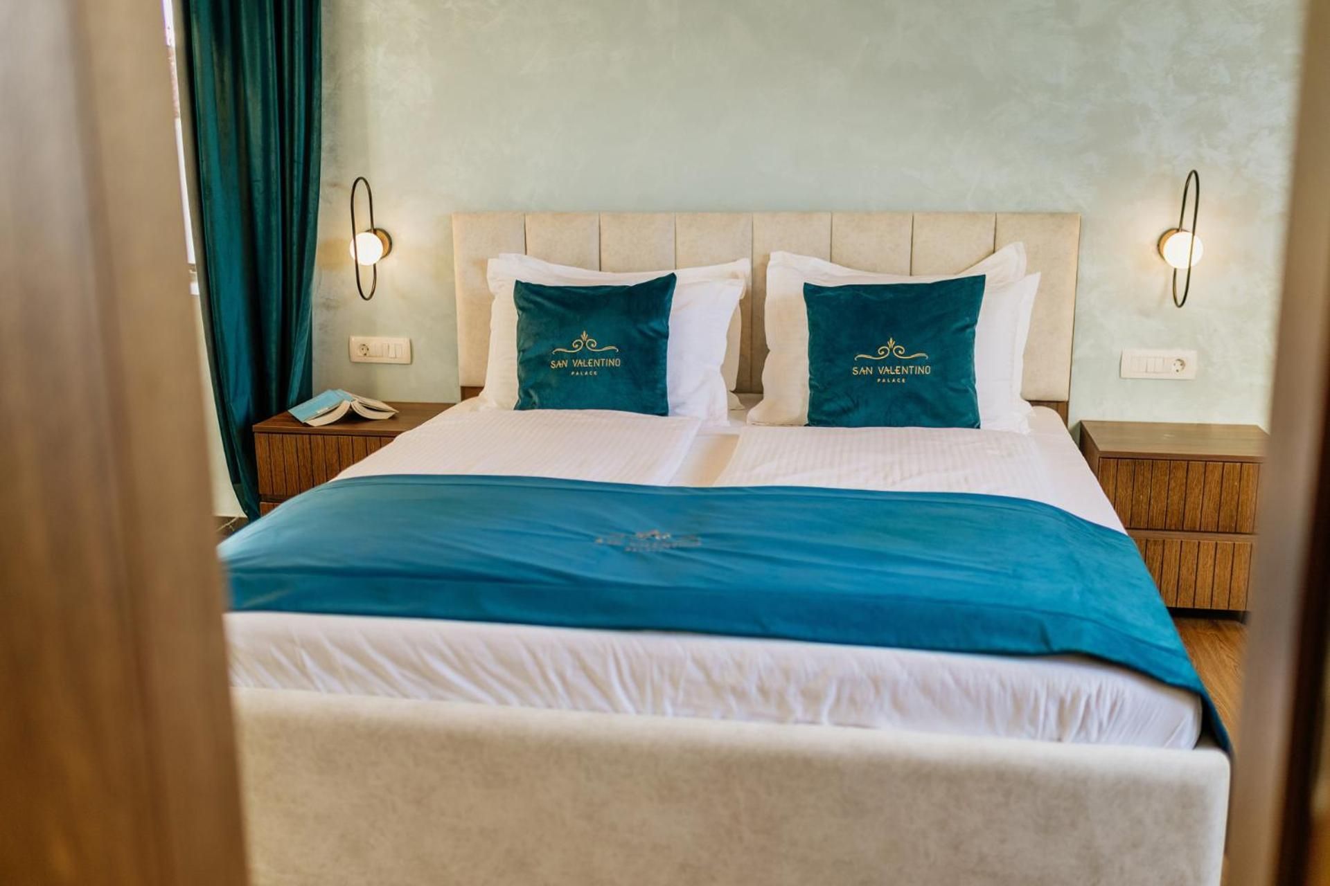 Deluxe Suite with Sea View