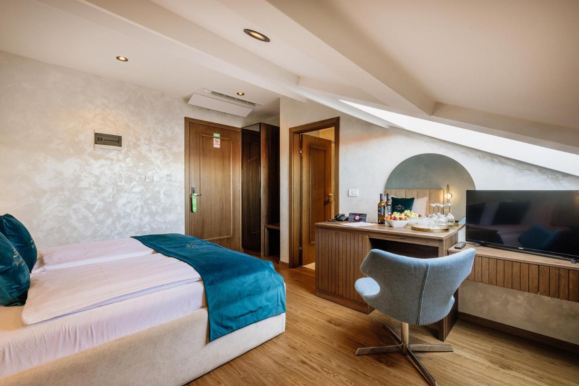 Deluxe Double Room with Sea View