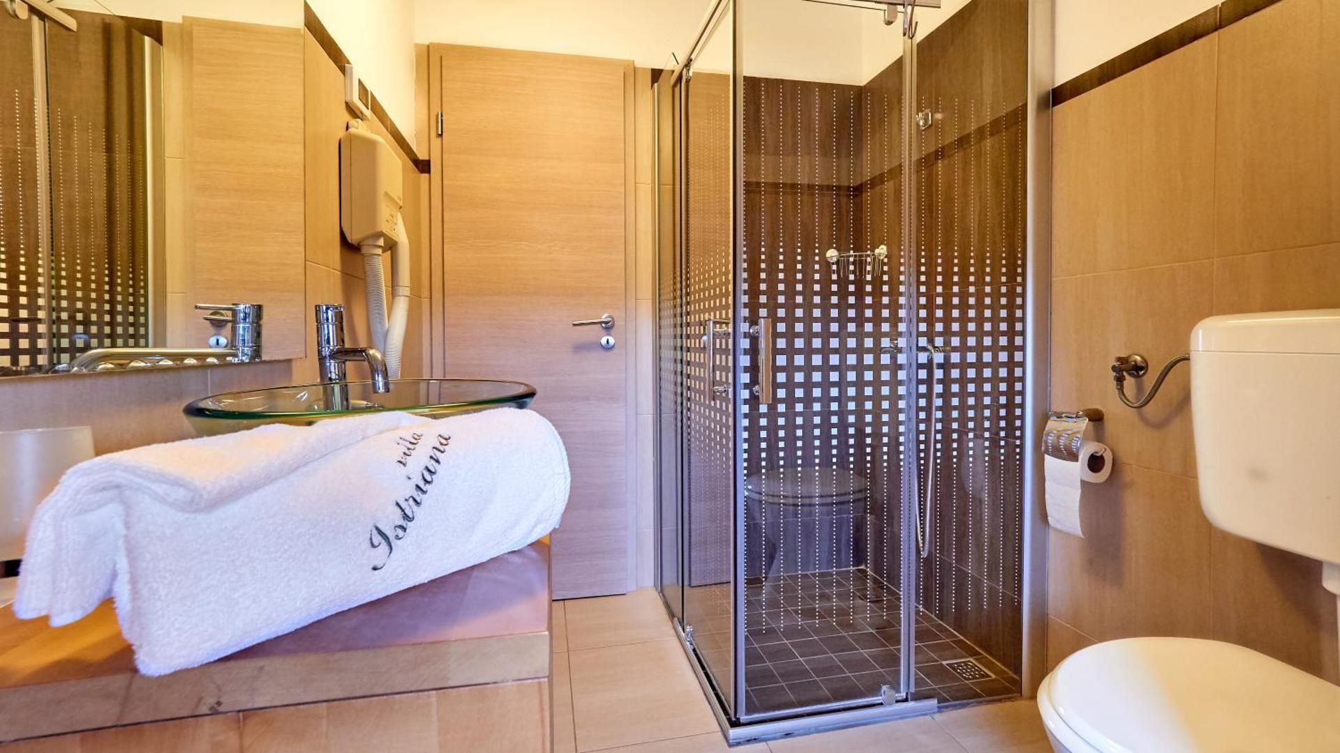 King Suite with Spa Bath