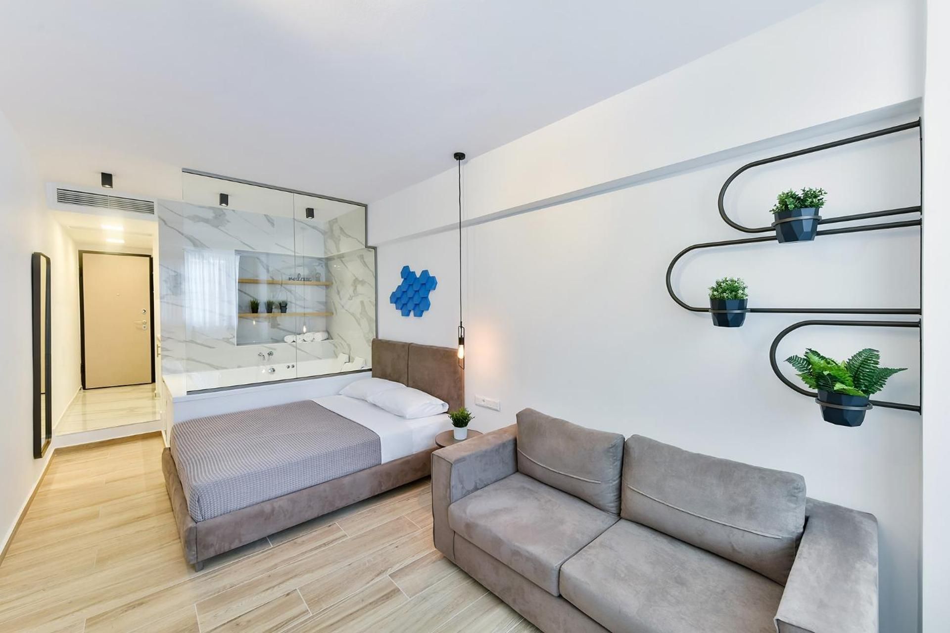 Apartment with Jacuzzi