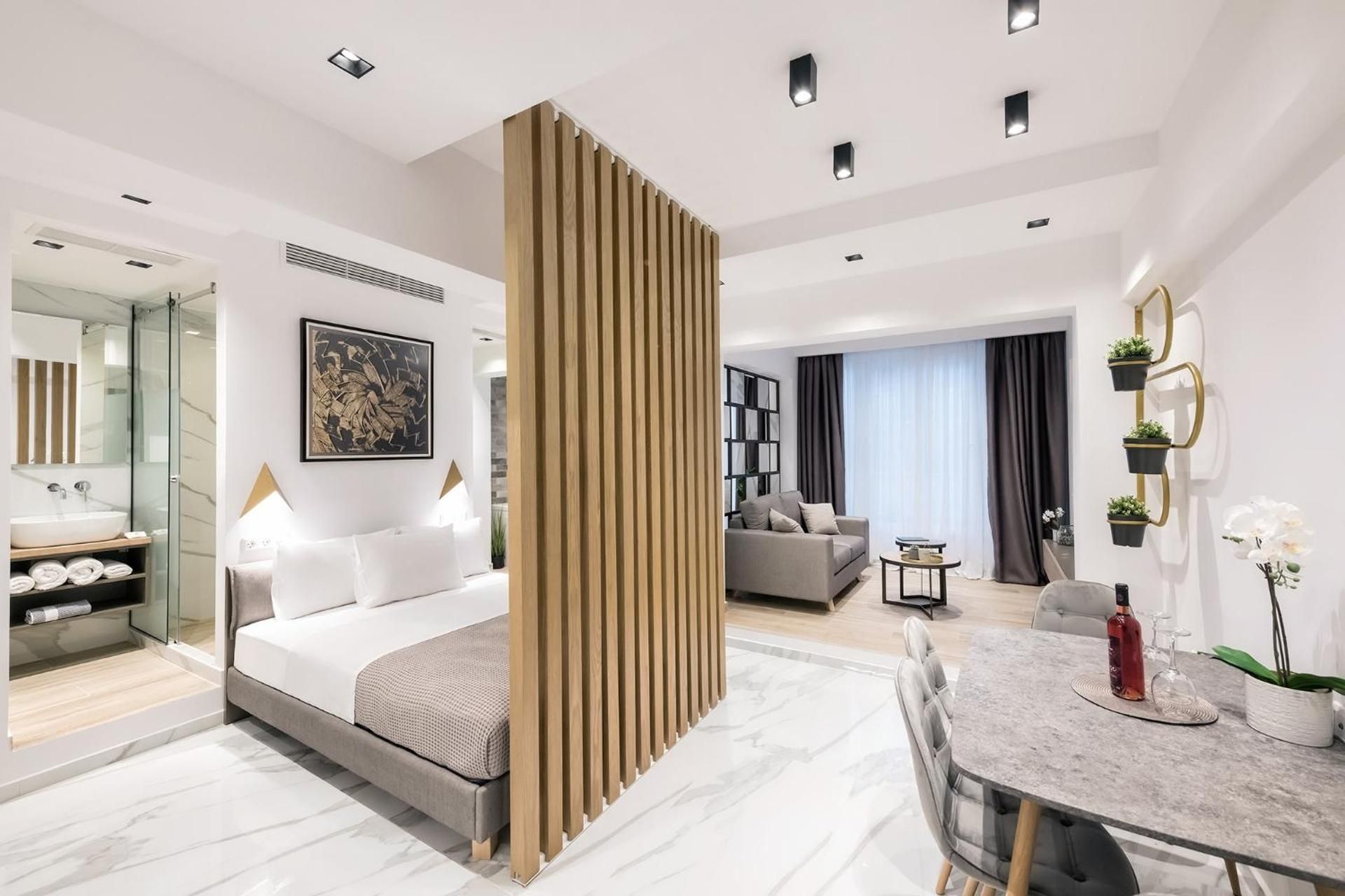 Suite with Hot Tub