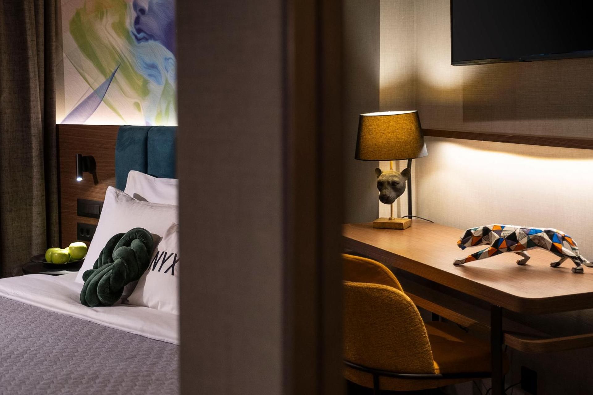 NYX Suite Sea View with Business Lounge Access