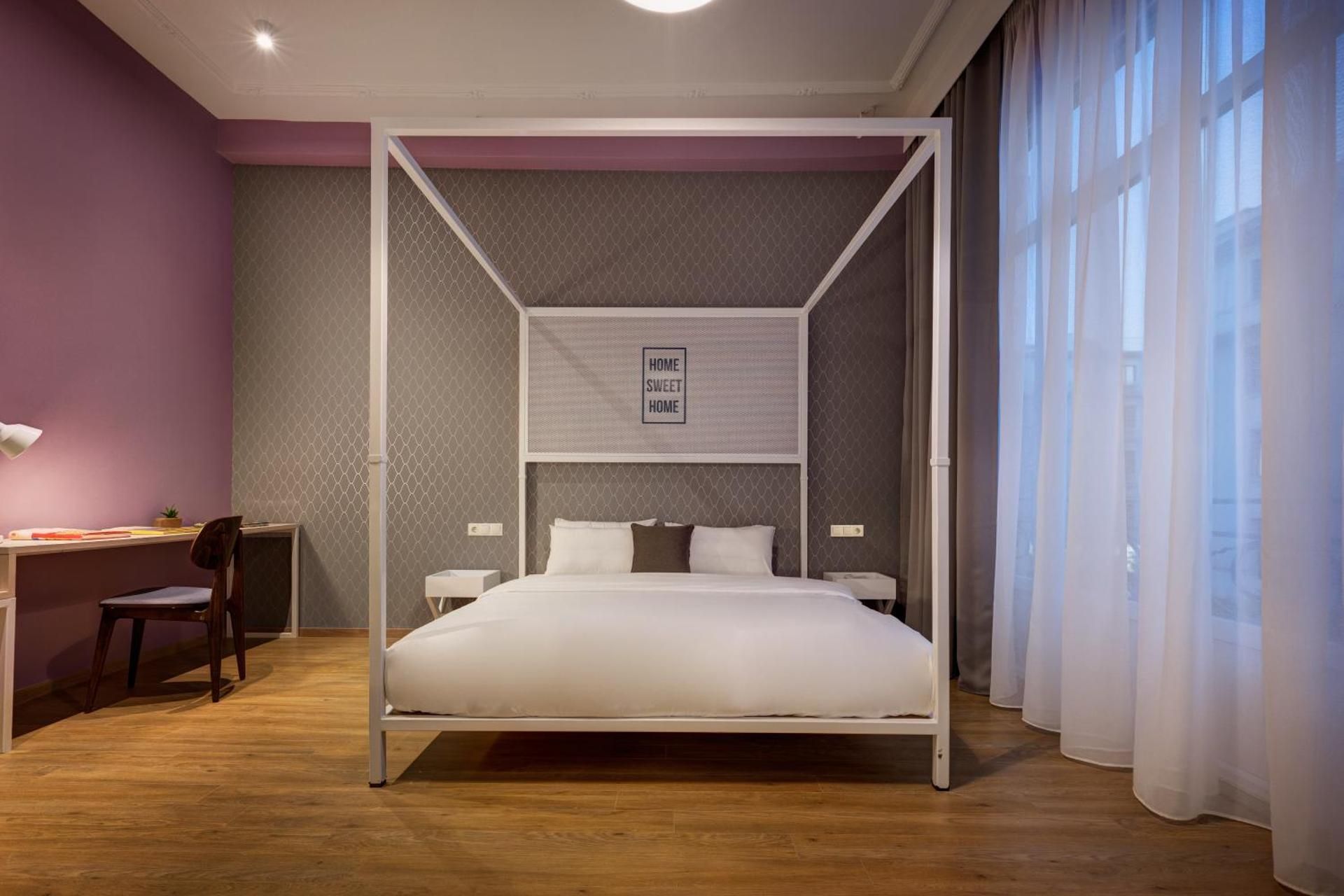 COLORS Urban Hotel XL Loft Room  2