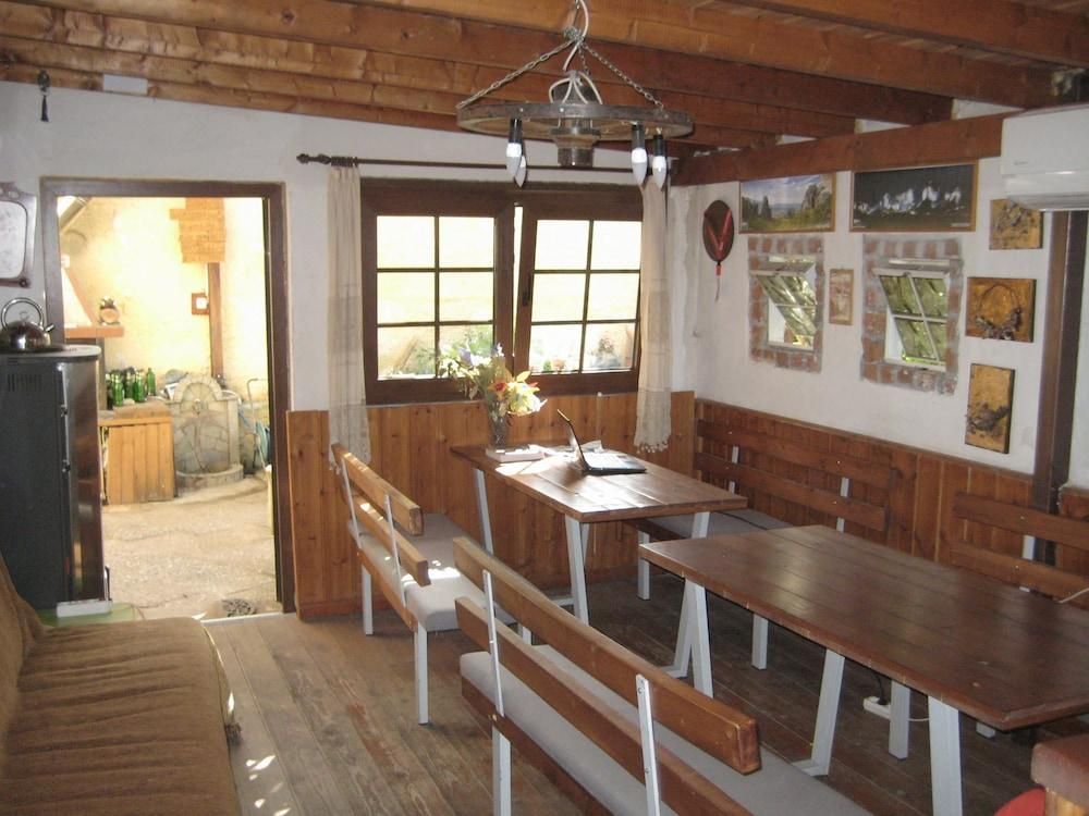 ce35ce2cb8df06f8e24c2b47303cfb83