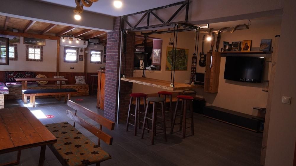 d8b2a9ca81fda2d274e02c324e841a19