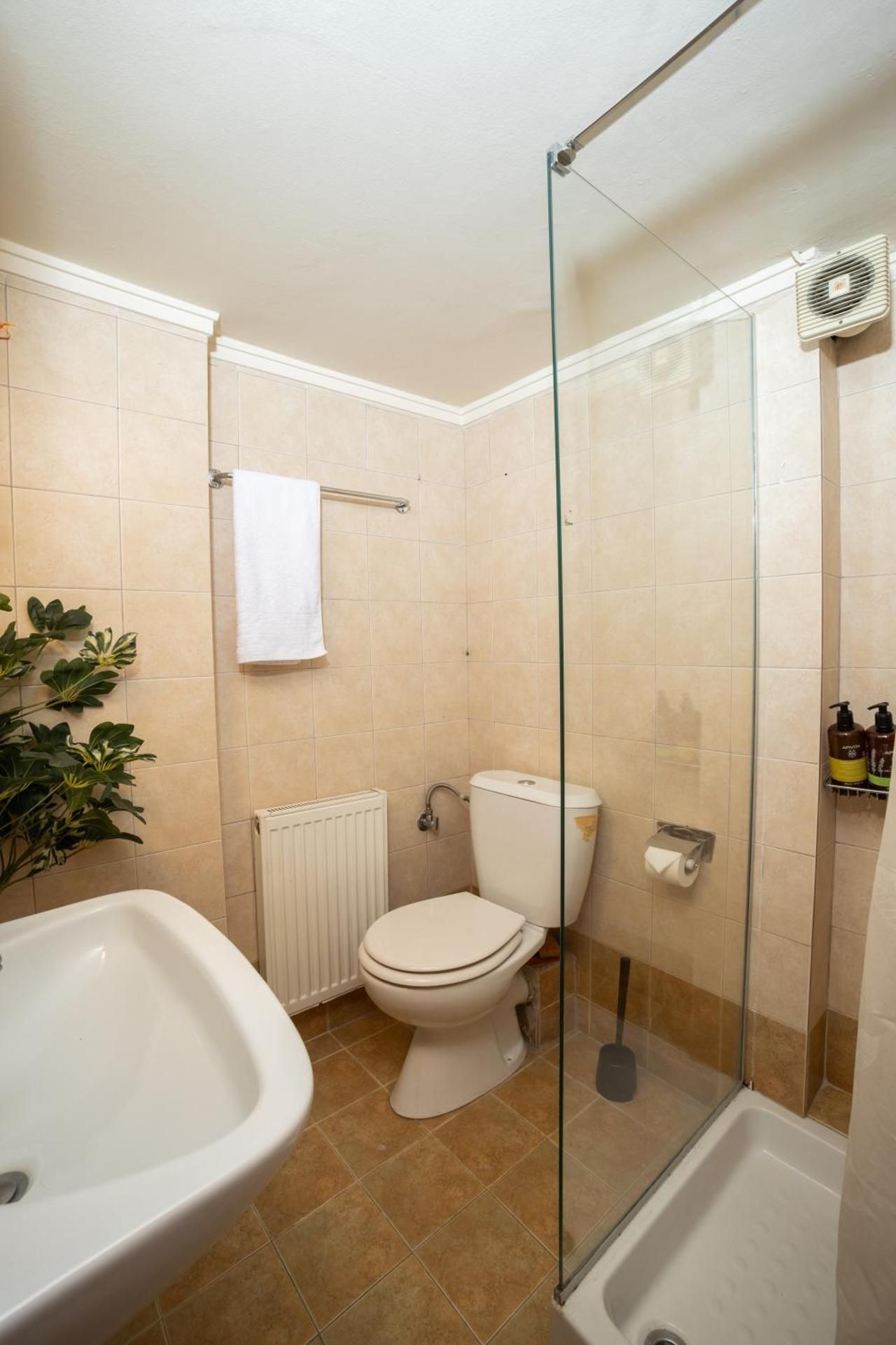 Urban Colors Apartments by BiNoBi! Studio with Terrace 2