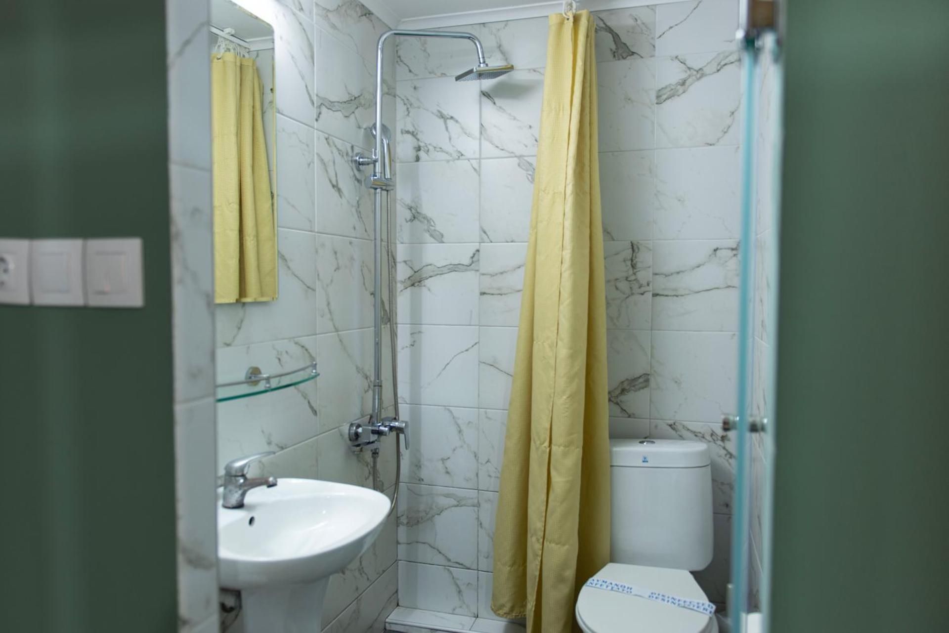 Nea Metropolis Standard Single 3