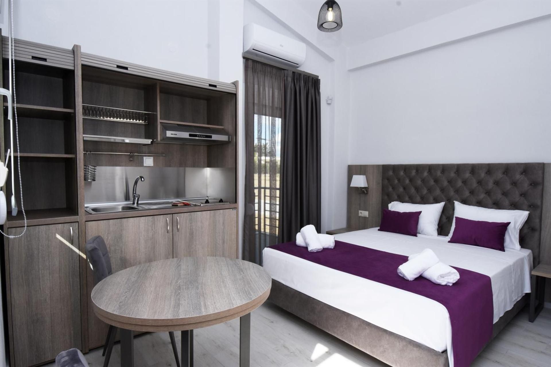 Studio Apartment